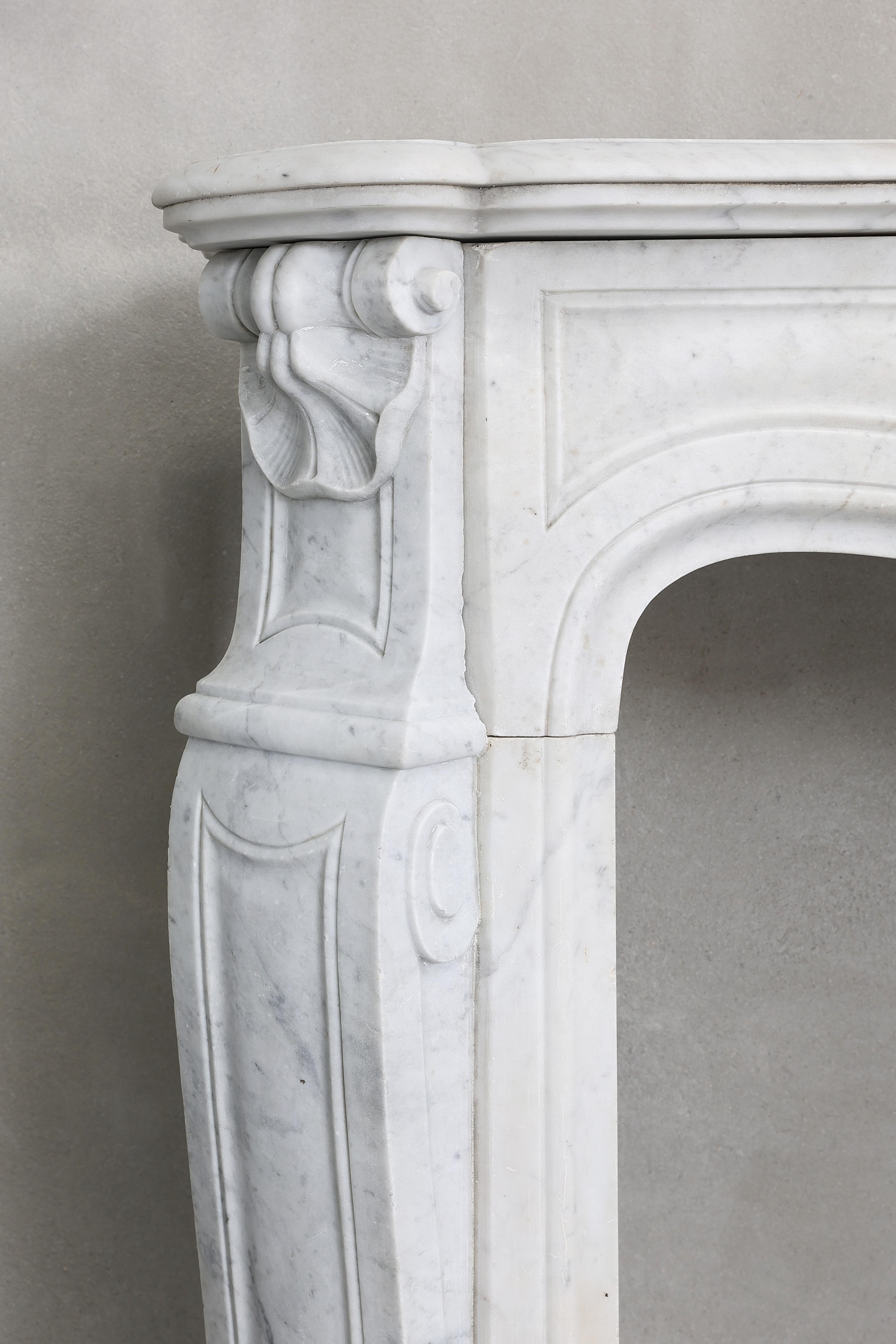 19th Century Mantel Piece of Carrara Marble in Style of Louis XV 6