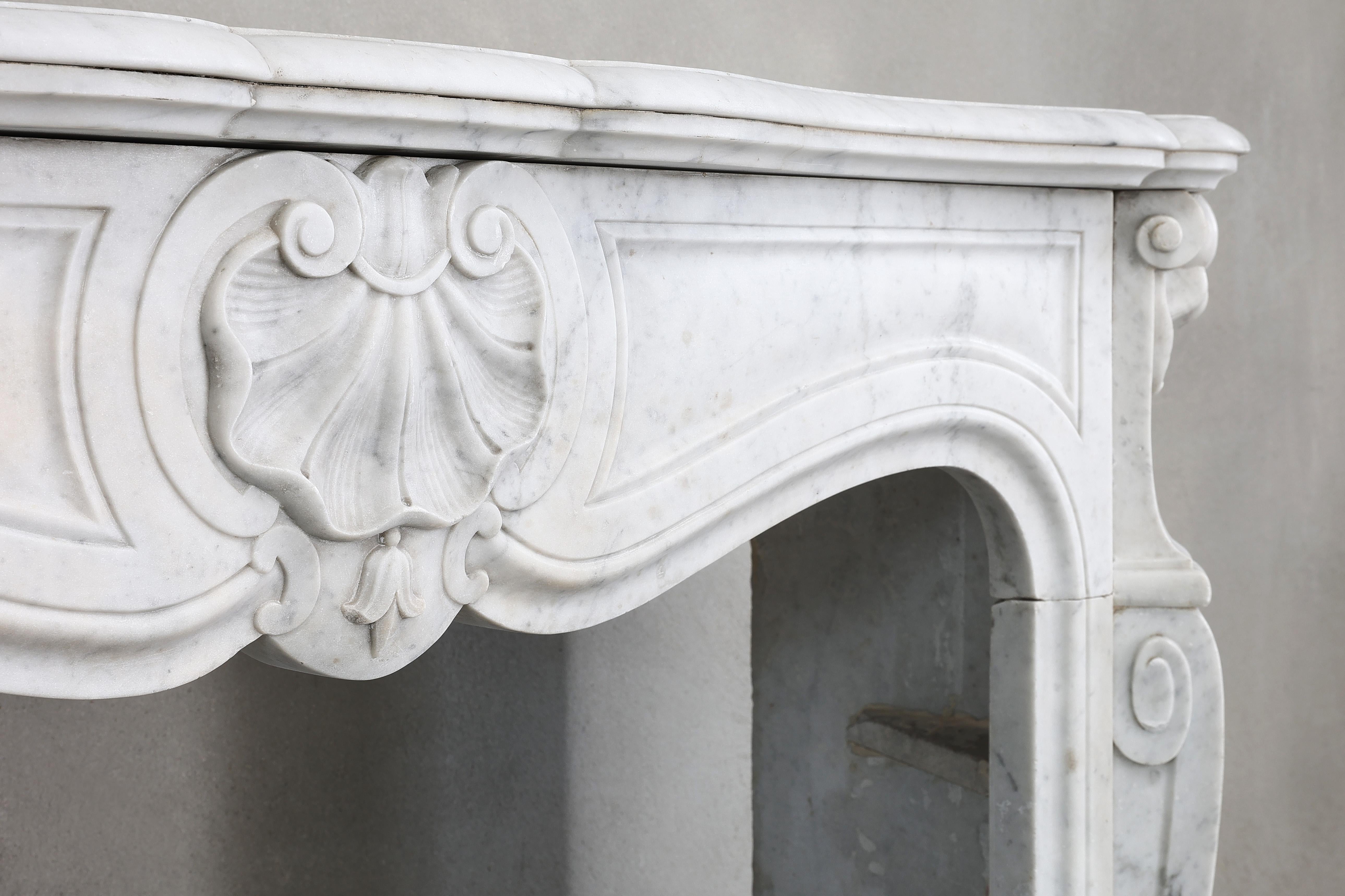 19th Century Mantel Piece of Carrara Marble in Style of Louis XV 2