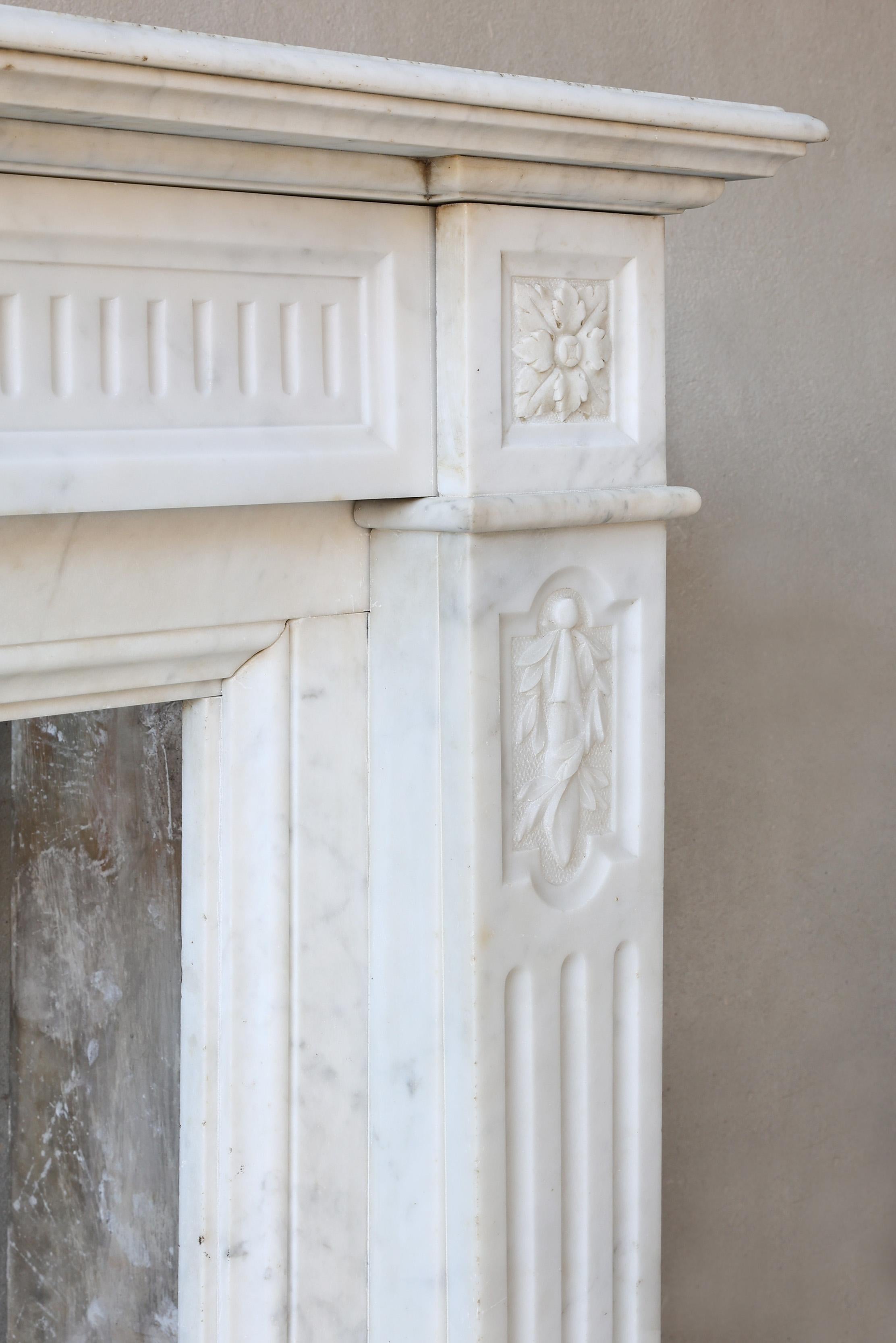 19th Century Mantle Surround of Carrara Marble in Style of Louis XVI For Sale 7