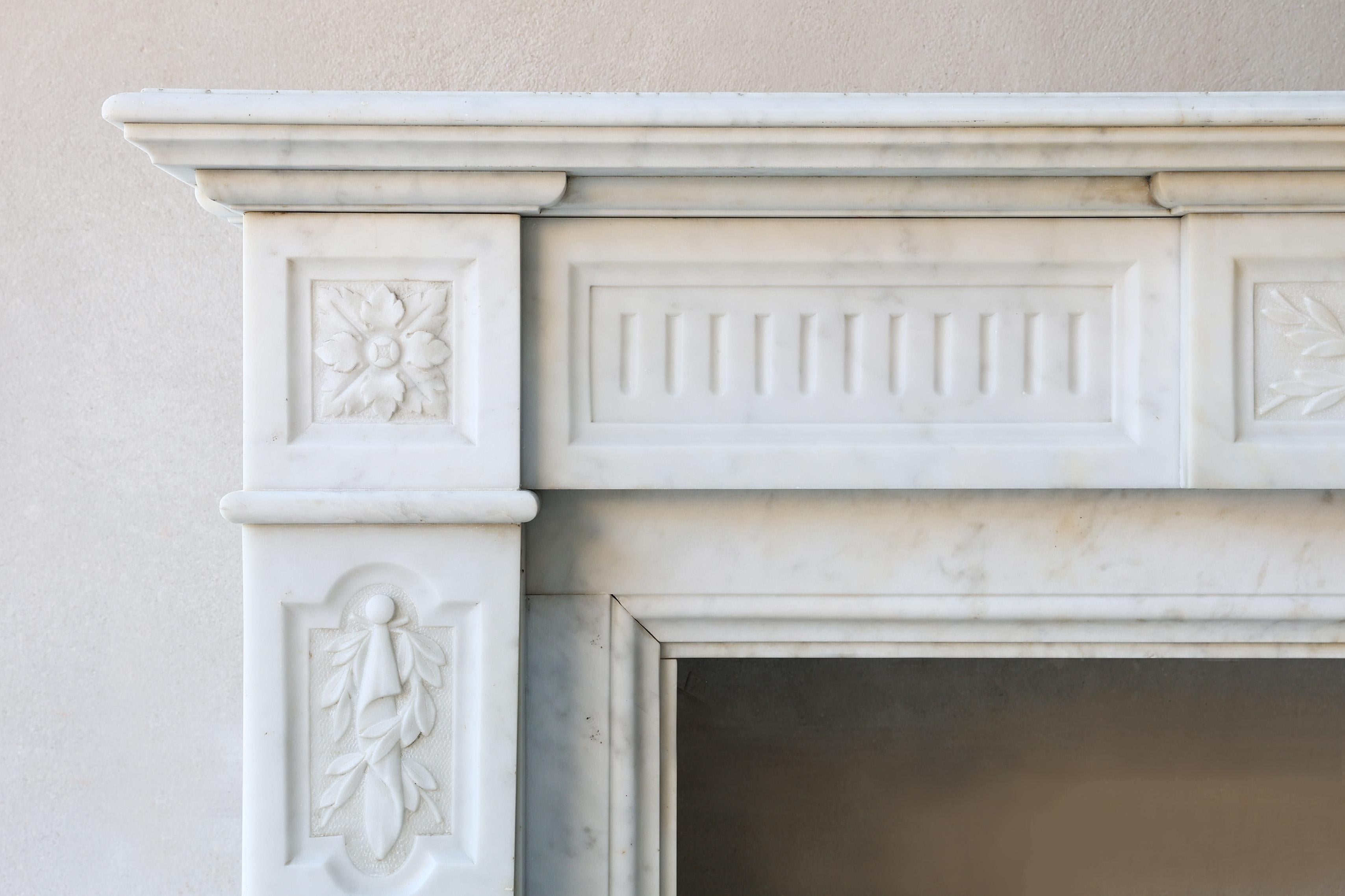 19th Century Mantle Surround of Carrara Marble in Style of Louis XVI For Sale 1