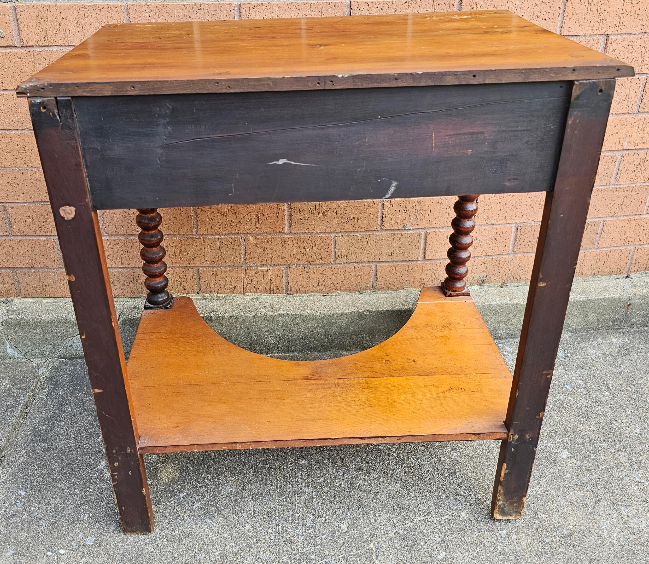 19th Century Maple Single Drawer Bobbin Legs Work Table In Good Condition For Sale In Germantown, MD