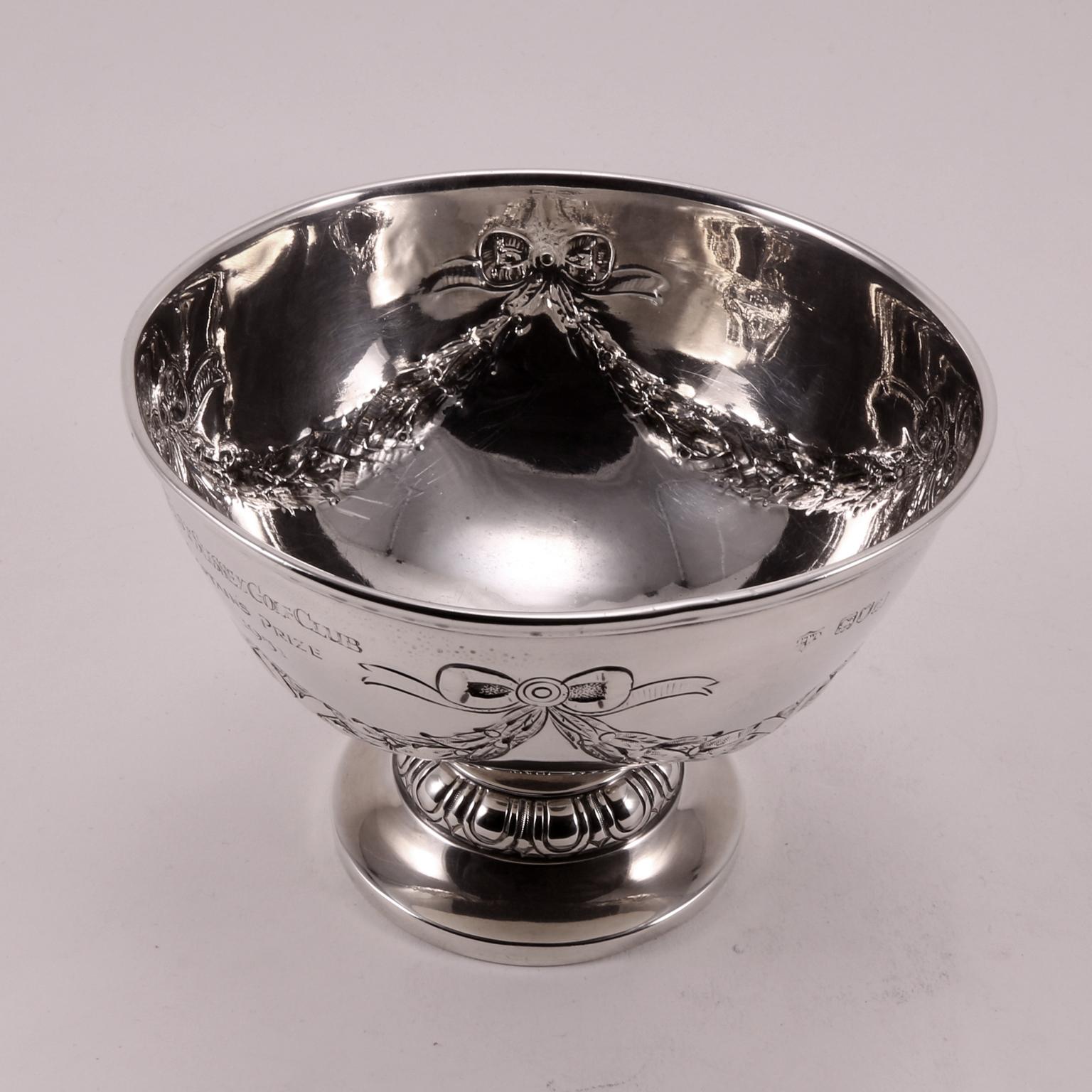19th Century Mappin Webb Silver Bowl Decorated with Flackes and Flowers (Sterlingsilber) im Angebot