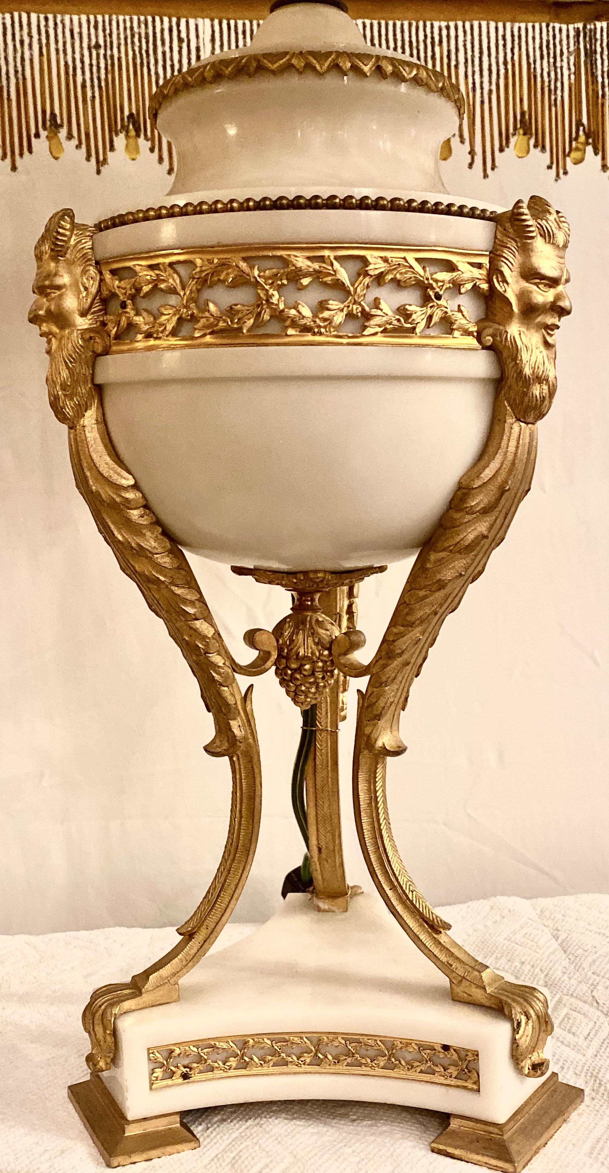 19th Century Marble and Bronze Table Lamp with Custom Shade, French In Good Condition For Sale In Stamford, CT