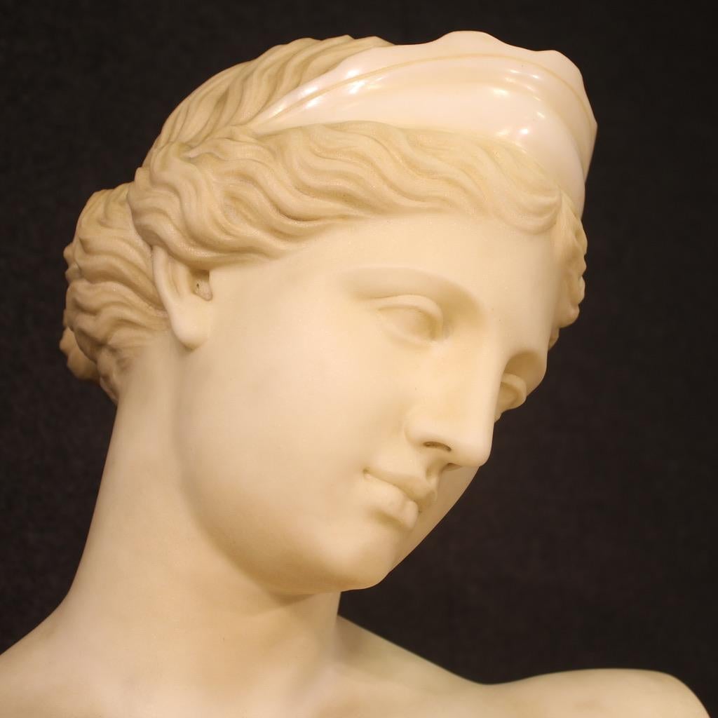 19th Century Marble Antique Italian Bust Of The goddess Venus Sculpture, 1870 3