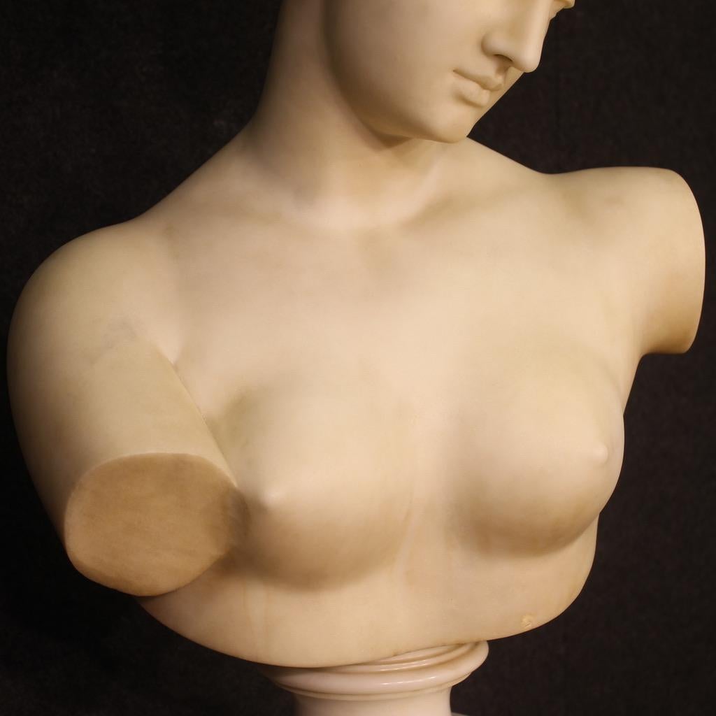 19th Century Marble Antique Italian Bust Of The goddess Venus Sculpture, 1870 4