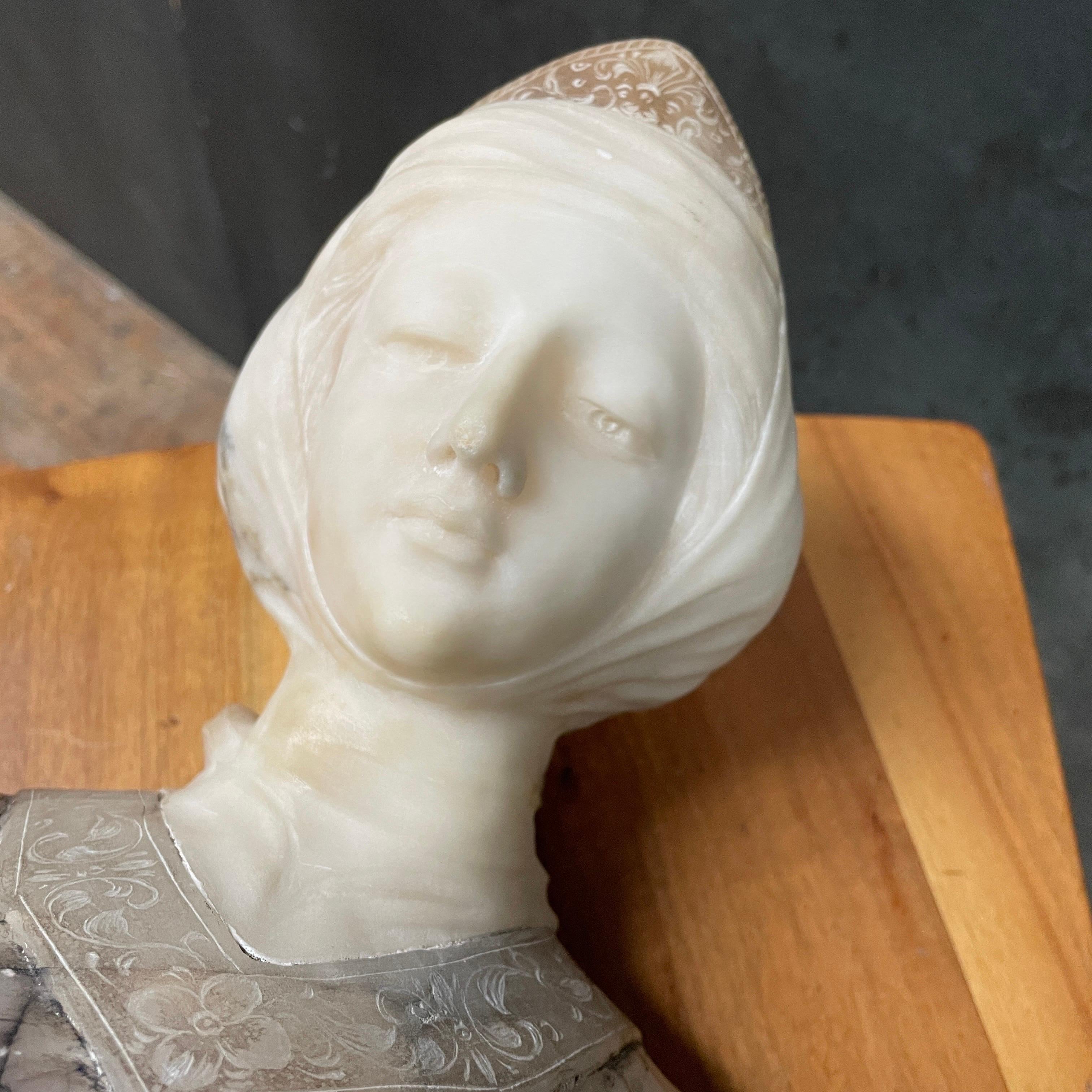 19th Century Marble Bust of Beatrice, Unsigned, in manner of Antonio Canova For Sale 11
