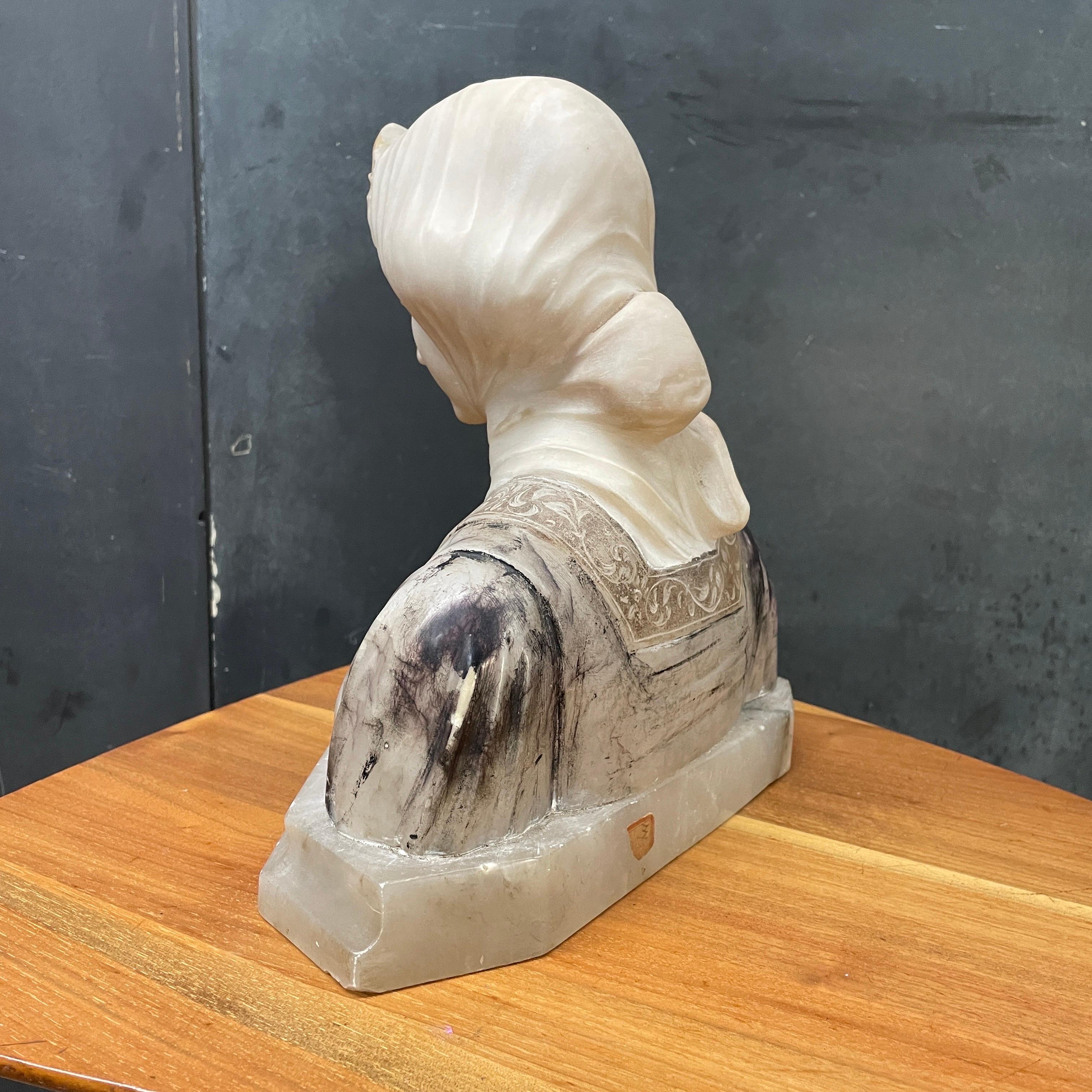 19th Century Marble Bust of Beatrice, Unsigned, in manner of Antonio Canova For Sale 1