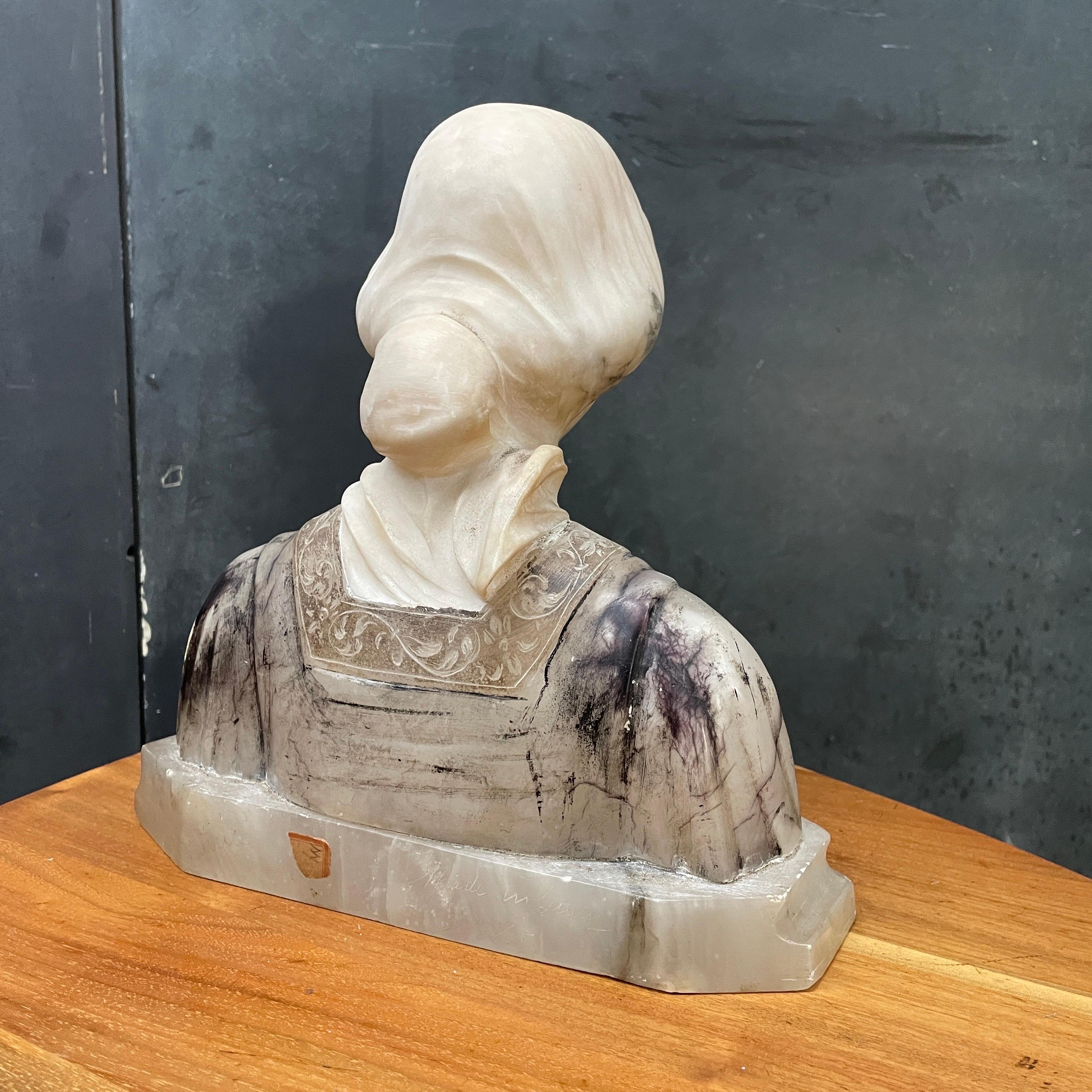 19th Century Marble Bust of Beatrice, Unsigned, in manner of Antonio Canova For Sale 2