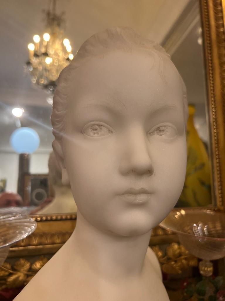 19th Century Marble Bust of Louise Brongniart on Violet Breccia Marble Pedestal For Sale 1