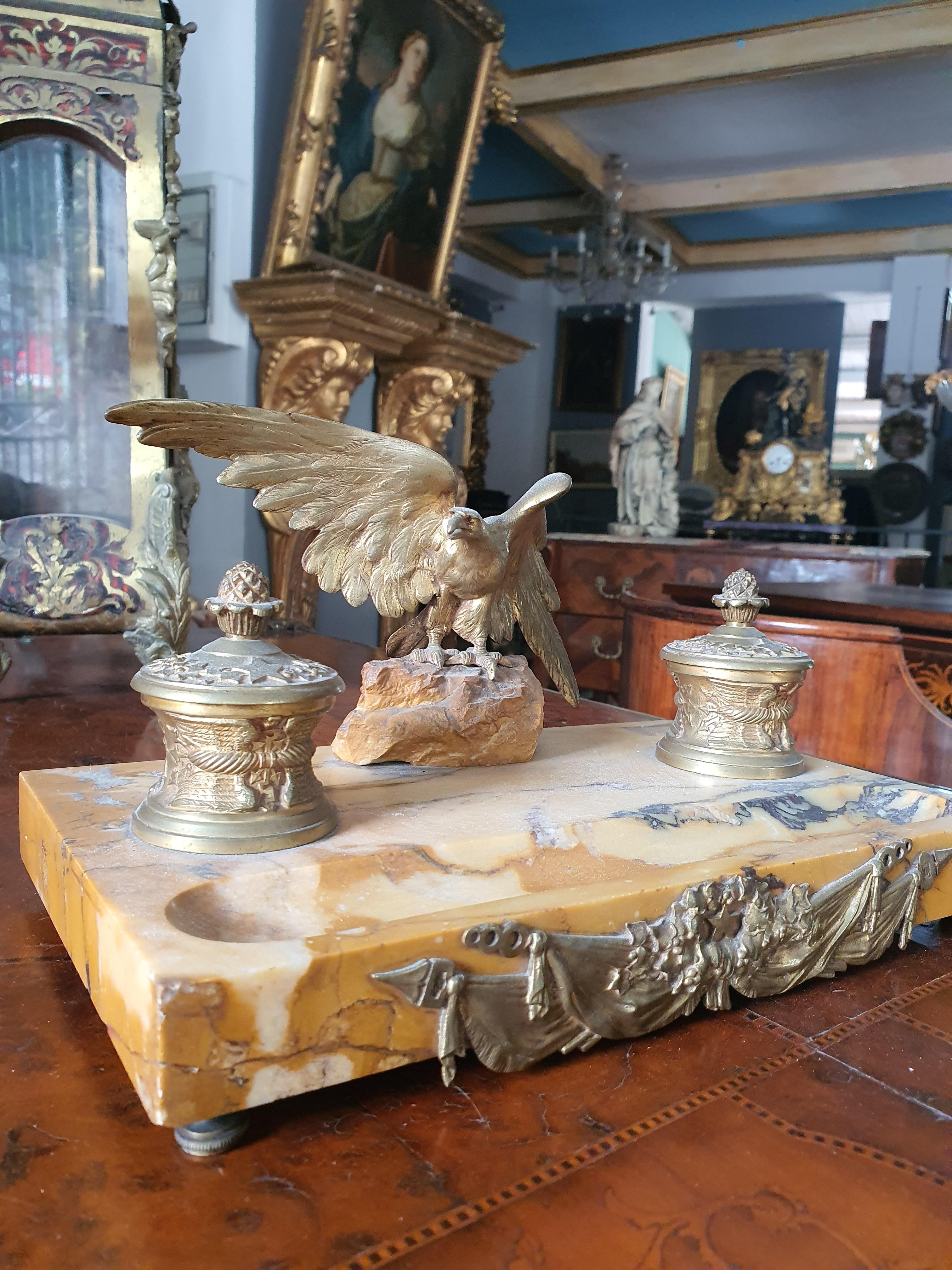 19th Century Marble Desk Inkwell, with Gilt Bronze For Sale 1