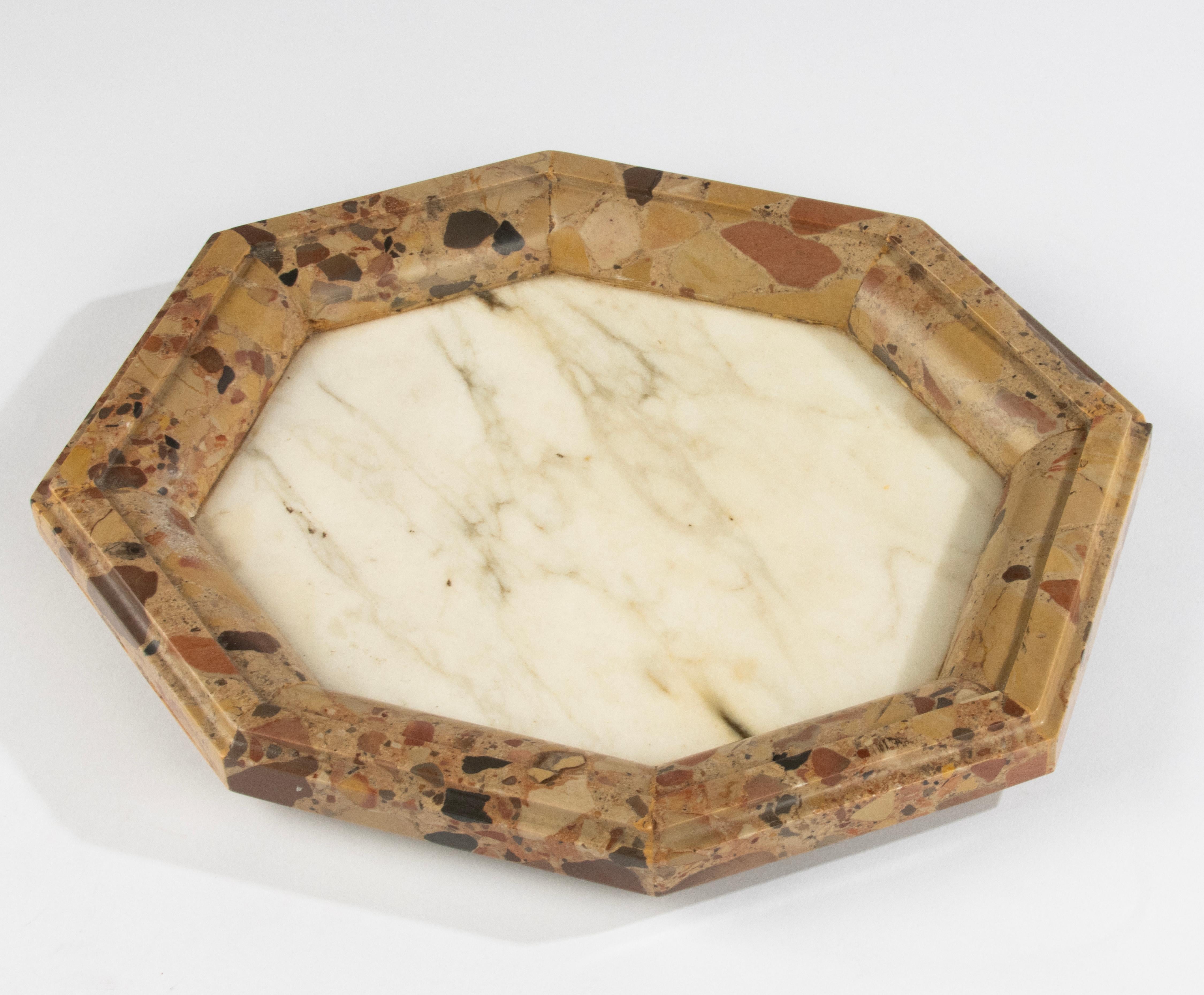Piatto in marmo del XIX secolo - Marmo Breccia Aleppo in vendita 1