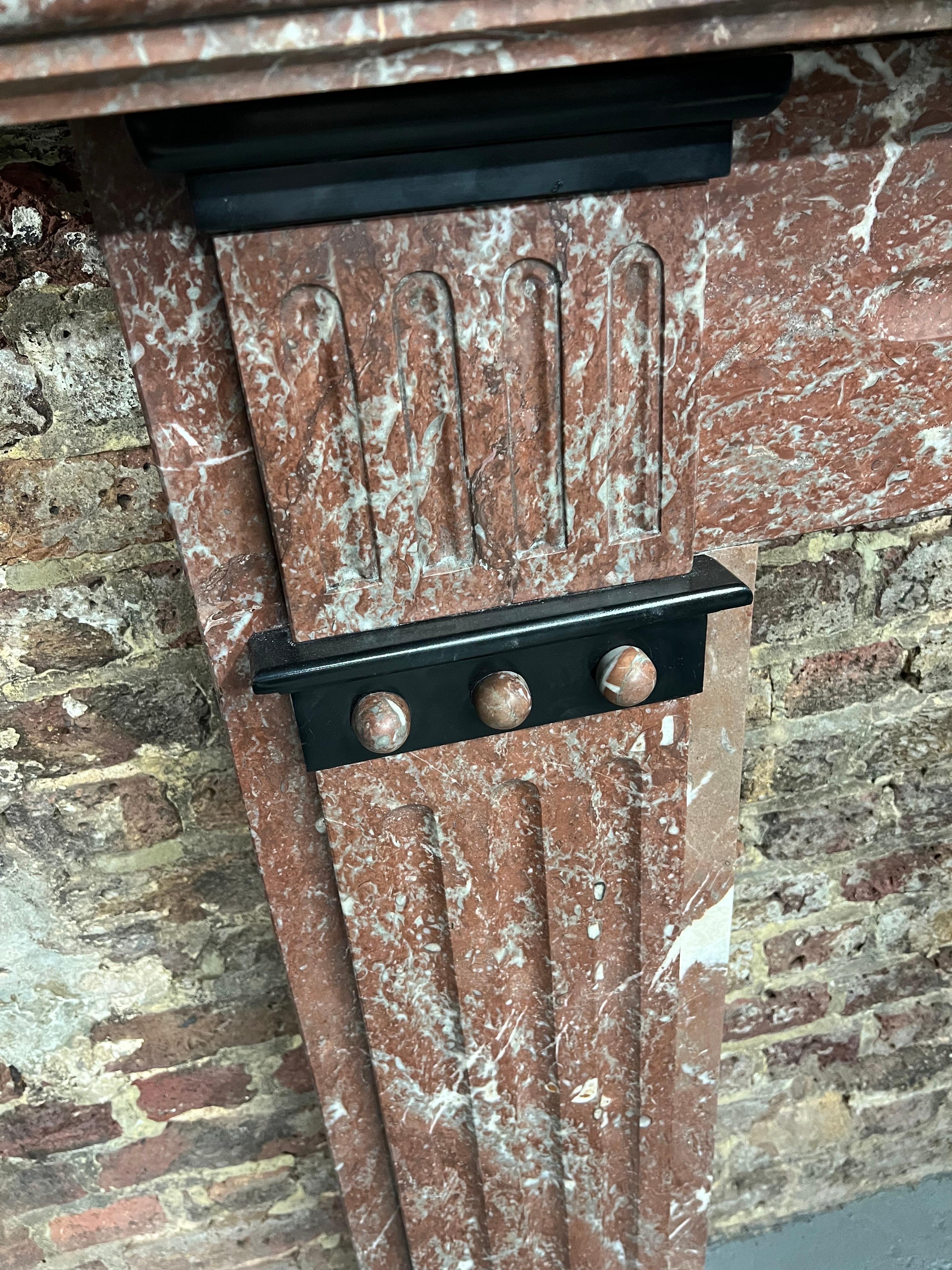 Caminetto in marmo del XIX secolo in vendita 4