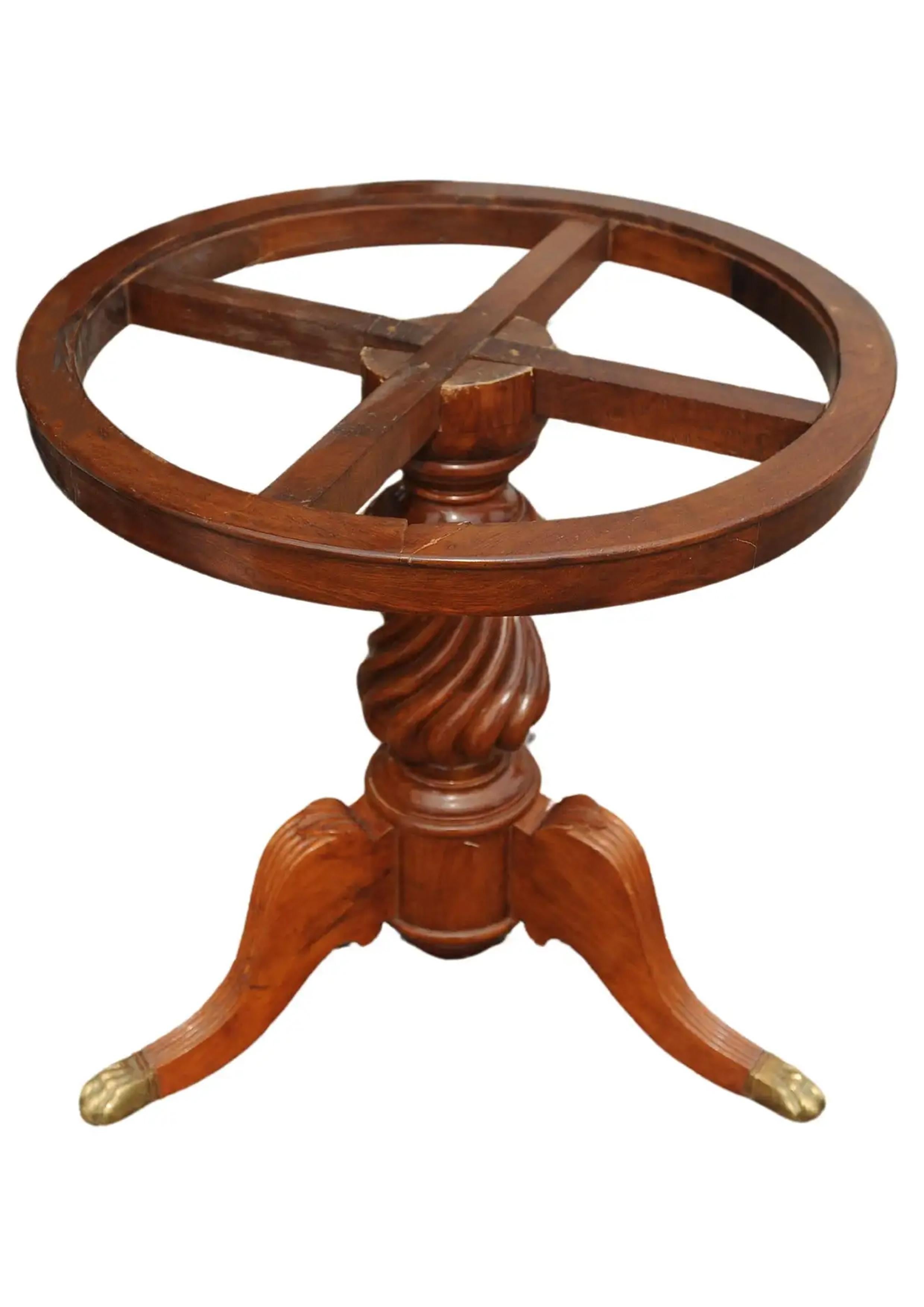 Marmor-Gueridon-Tisch des 19. Jahrhunderts mit gedrechselter Holzsäule und Pfotenfüßen aus Messing im Angebot 2