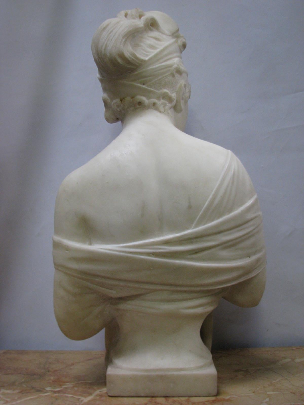 Italian 19th Century Marble Sculpture Busts of a Young Woman For Sale
