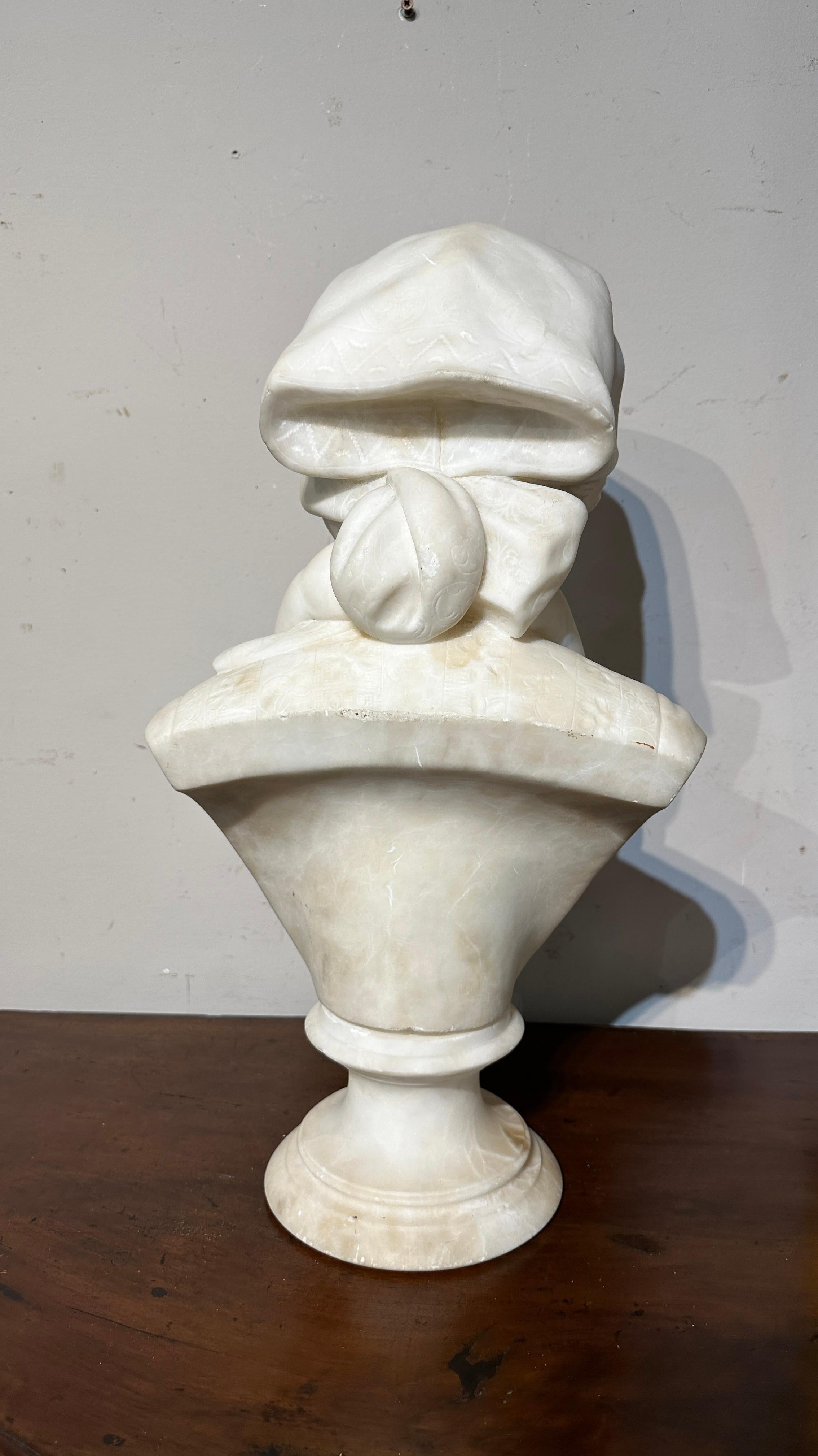 19th CENTURY MARBLE SCULPTURE THE HUG BETWEEN MOTHER AND SON For Sale 