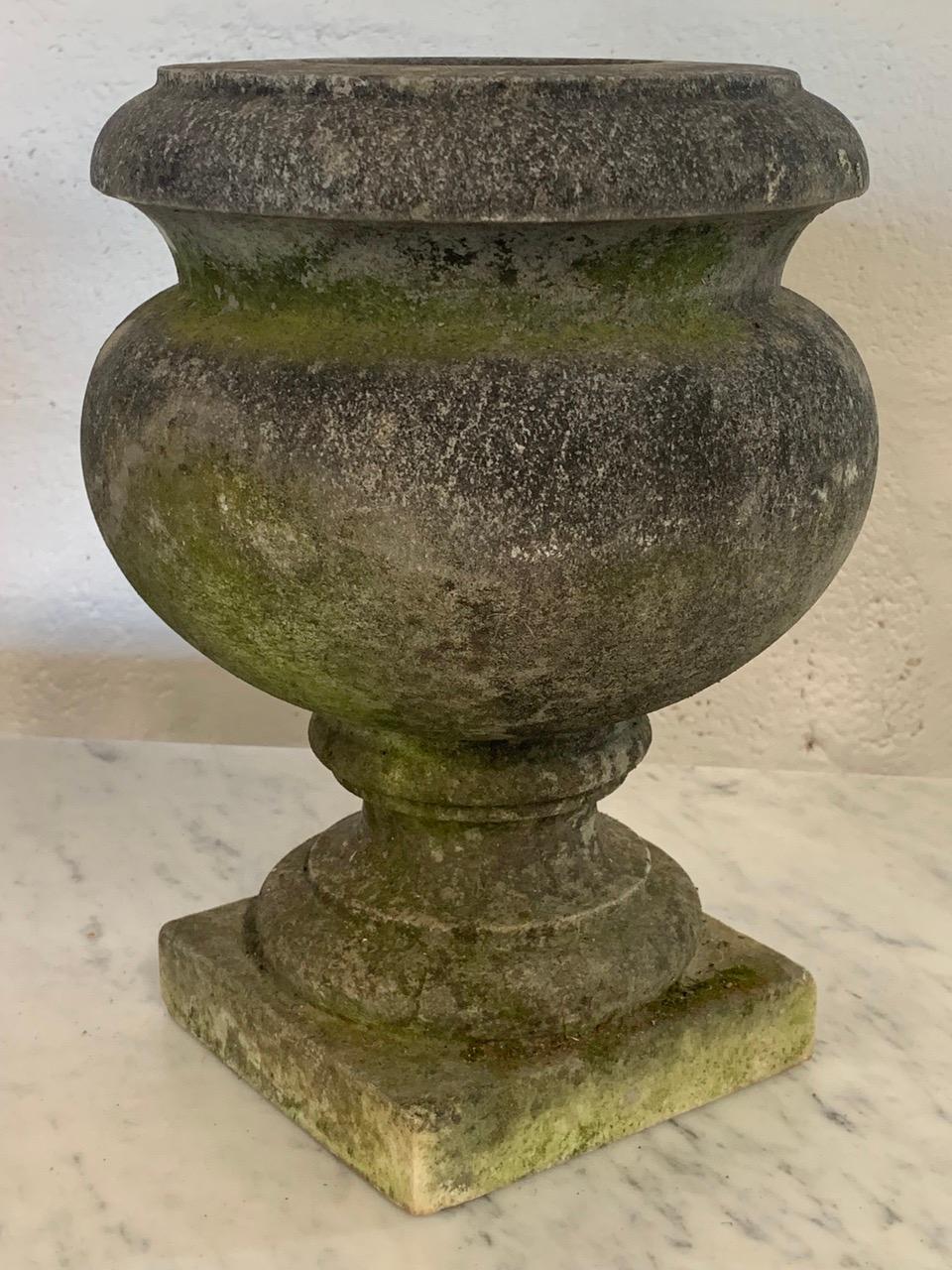 A lovely 19th century carved marble urn with beautiful weathering.
Please contact us for an accurate shipping quote.