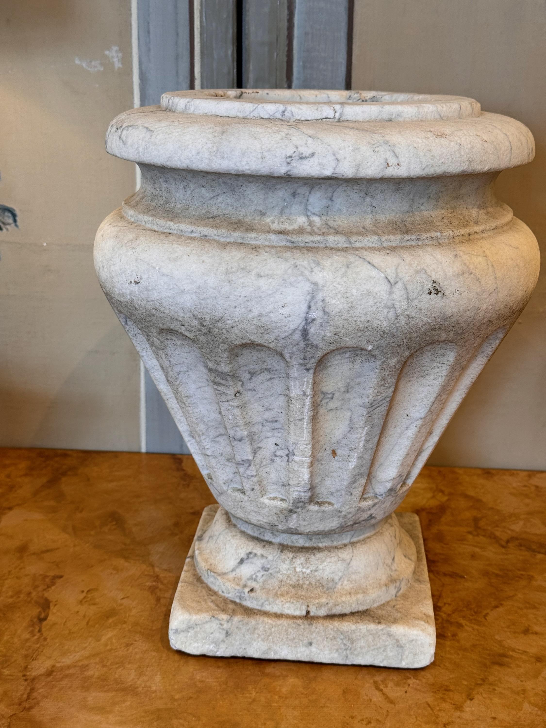 XIXe siècle Urne en marbre du 19e siècle en vente