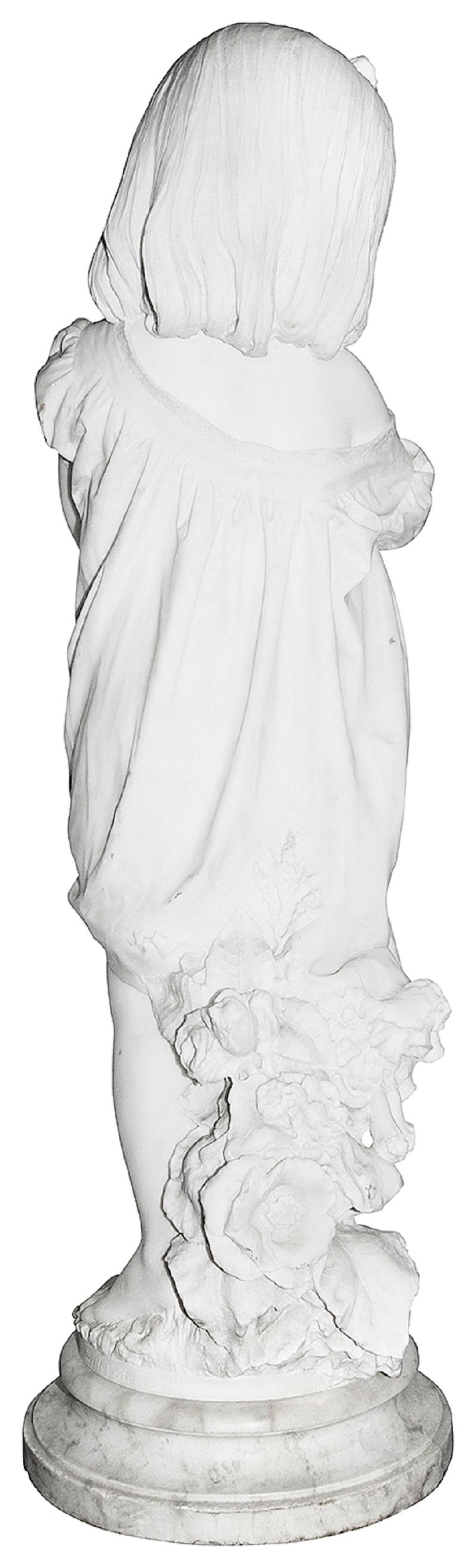 19th Century Marble young girl holding a flower. Signed; P. Della Vedova In Good Condition For Sale In Brighton, Sussex