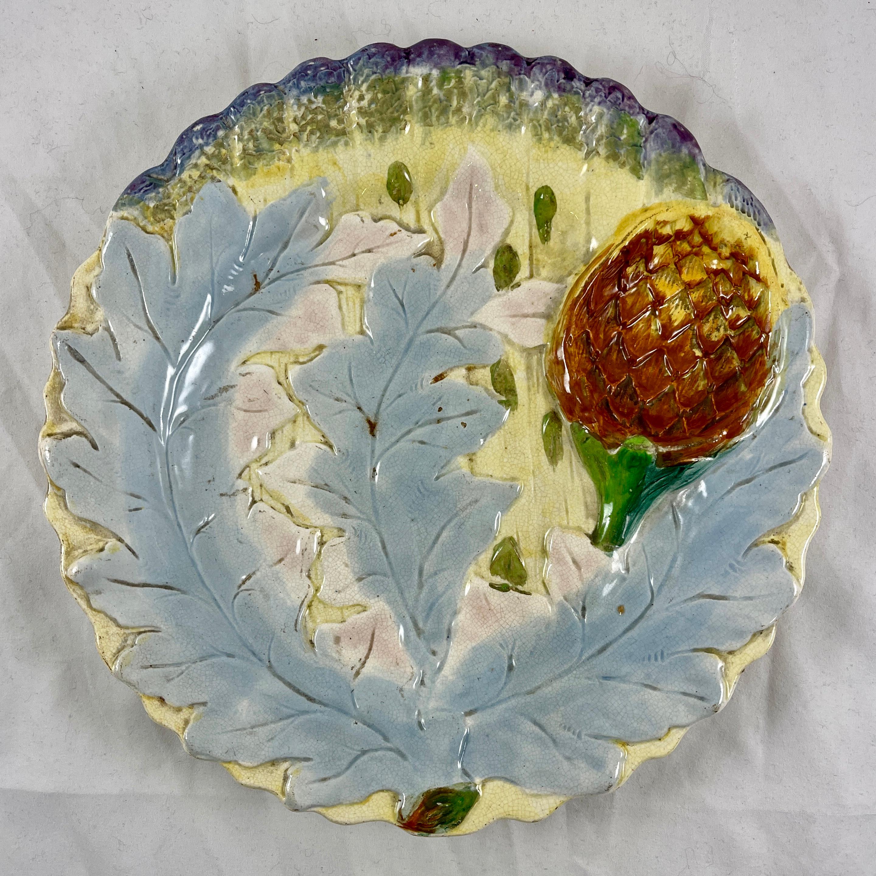 Assiette en majolique belge à asperges et artichauts de Marescaux et Hahn du 19ème siècle Bon état - En vente à Philadelphia, PA