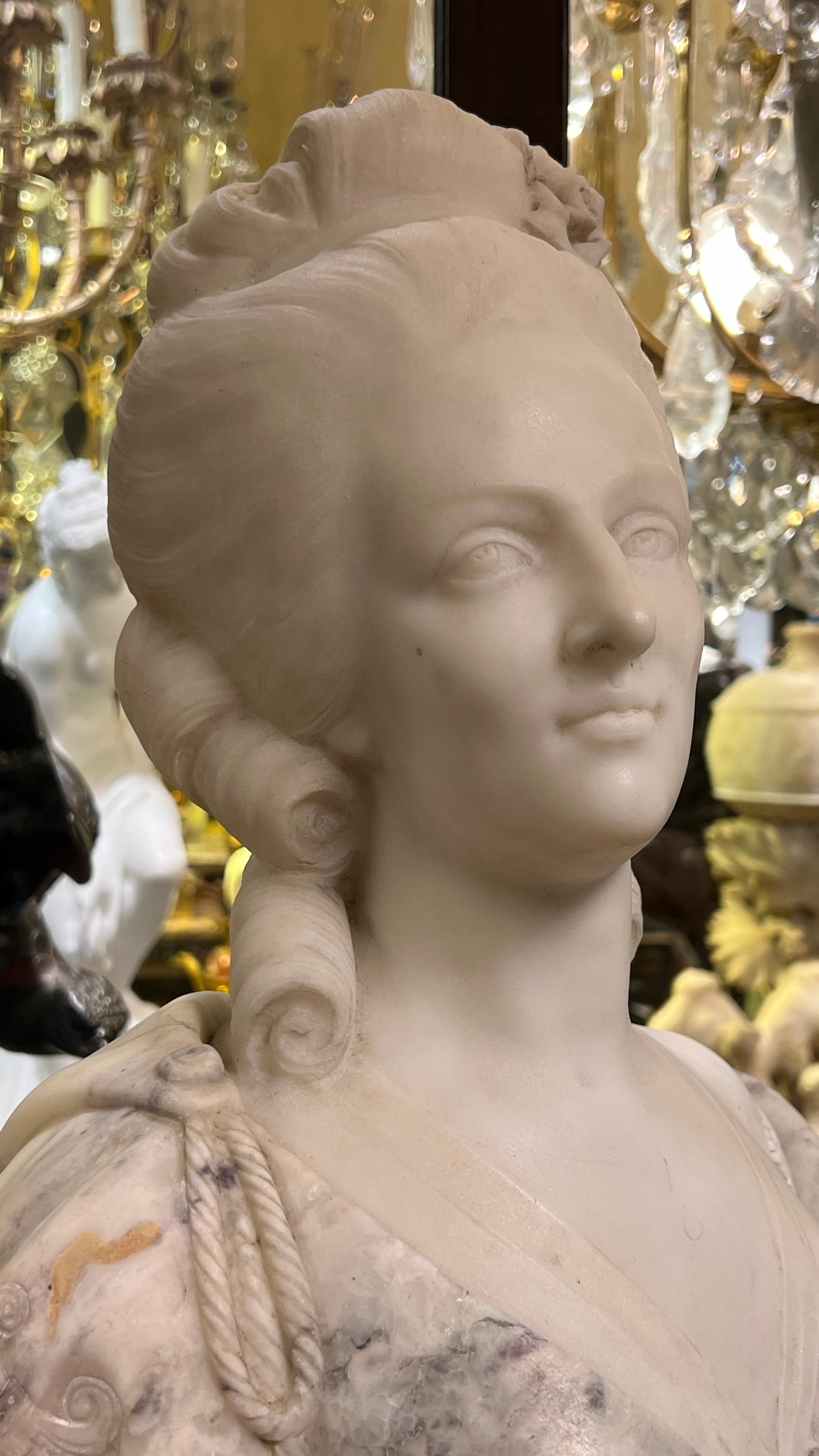 19th Century Marie Antoinette Marble Bust After Felix Lecomte (1737-1817) For Sale 3
