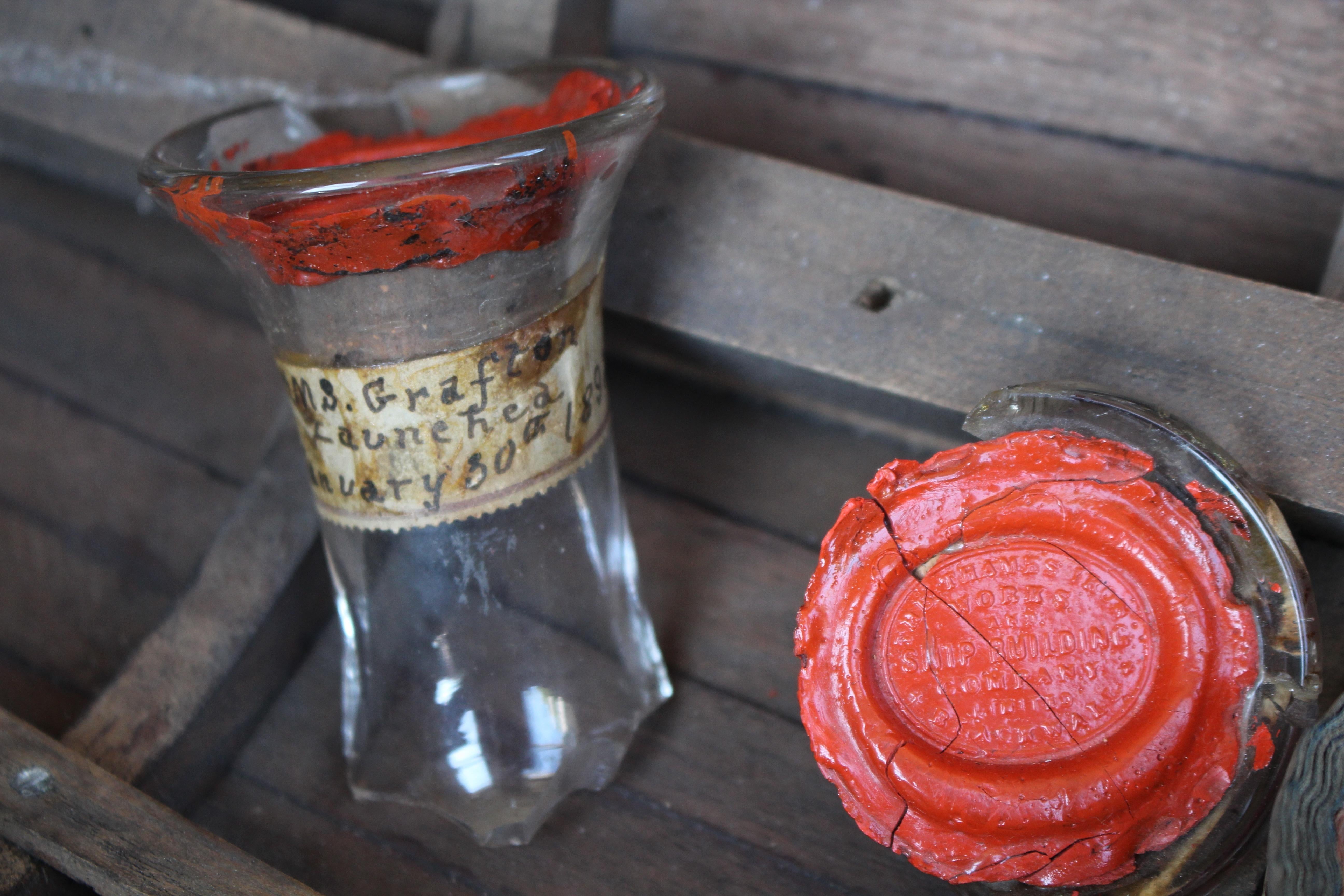 19th Century Maritime Curiosities Launch Bottle Shards Naval Sailors In Good Condition For Sale In Lowestoft, GB