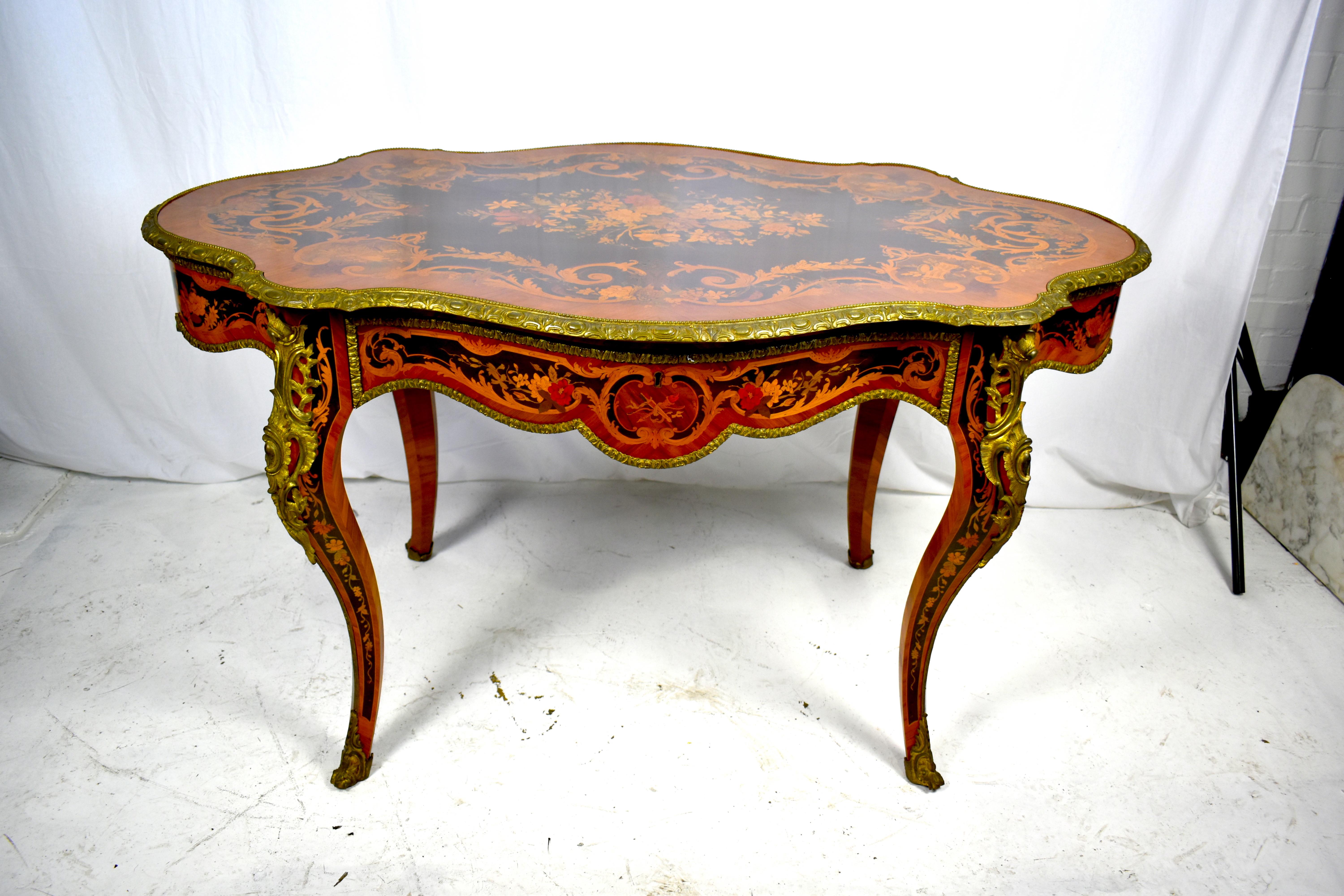 19th Century Marquetry Centre Table, Louis XV Style In Good Condition For Sale In London, GB