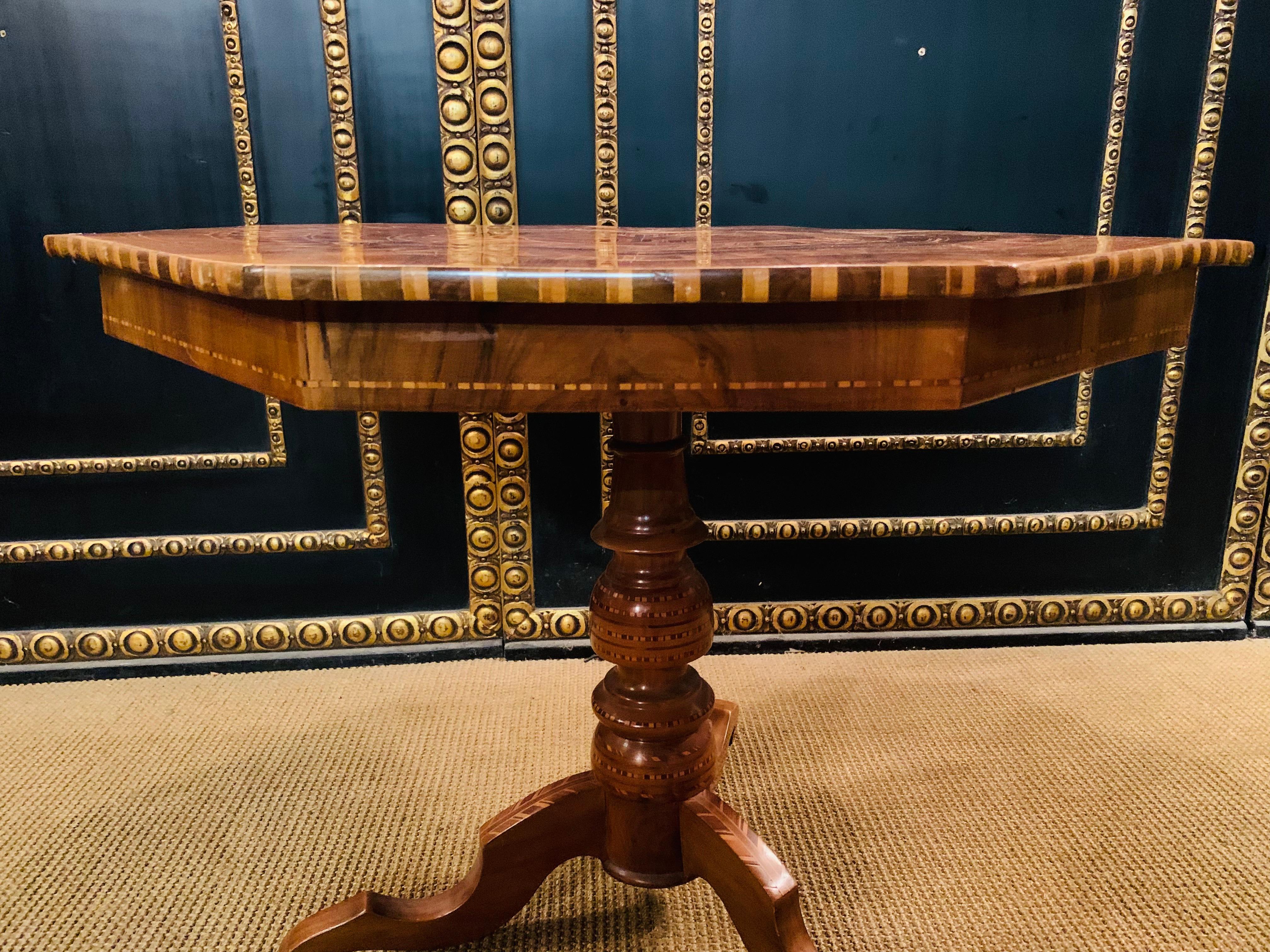 19th Century antique Marquetry Table Around 1850/60  For Sale 4