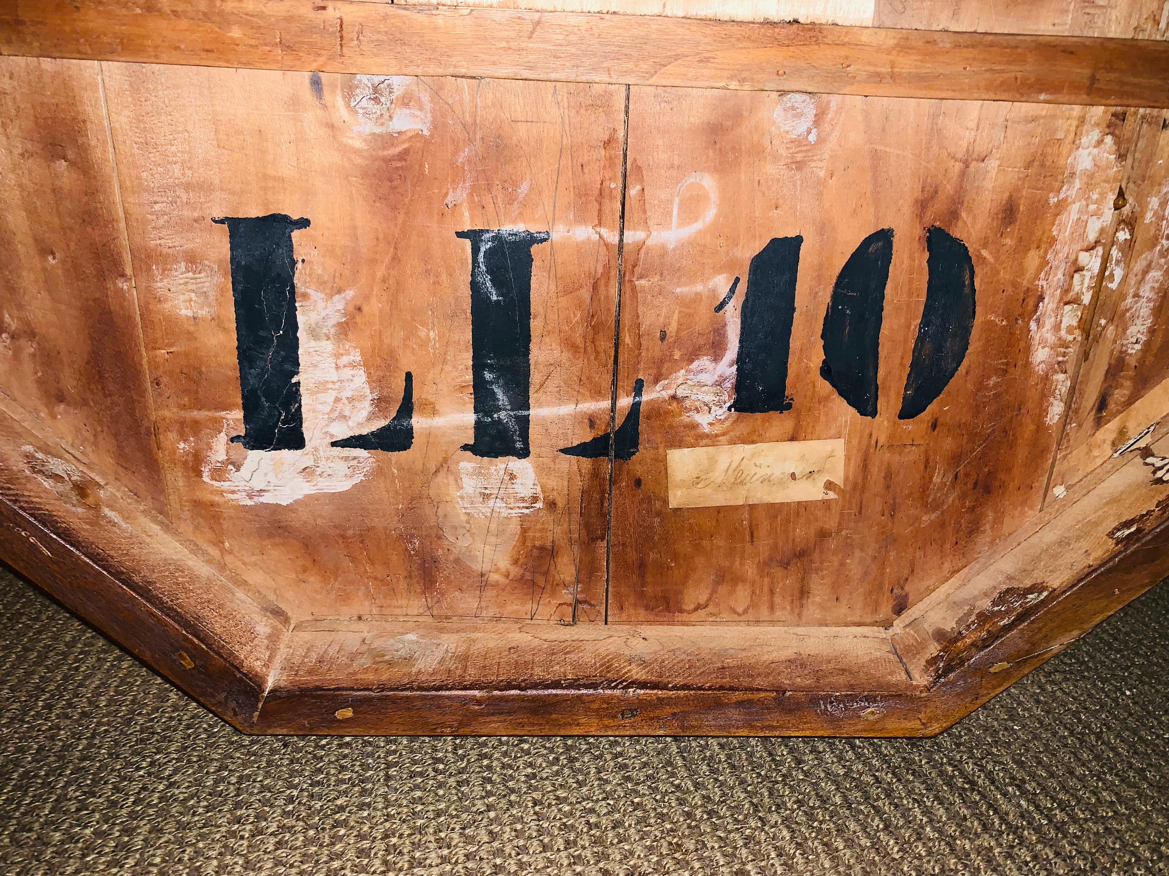 Table en marqueterie ancienne du 19ème siècle, vers 1850/60  en vente 9