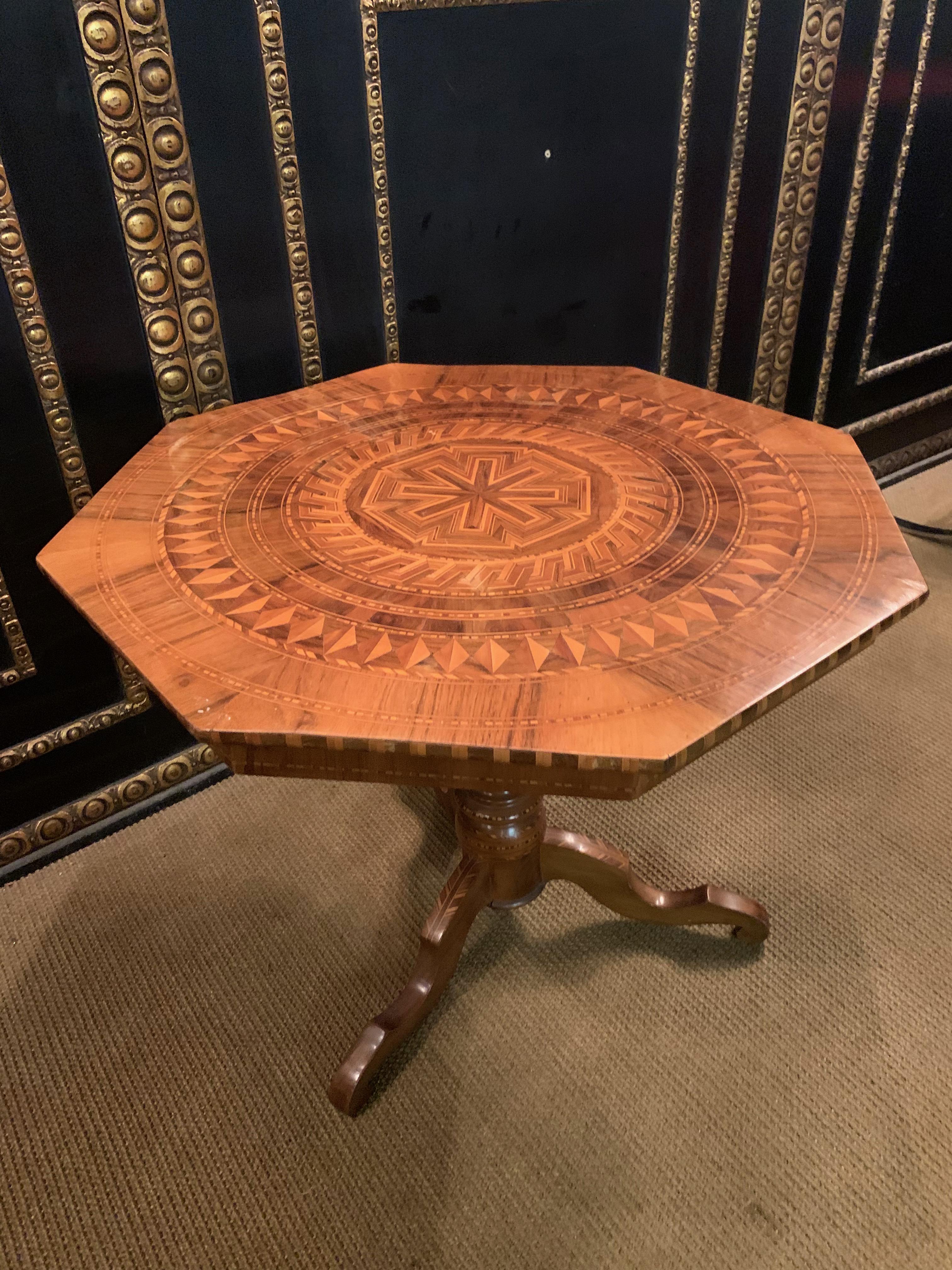 European 19th Century antique Marquetry Table Around 1850/60  For Sale