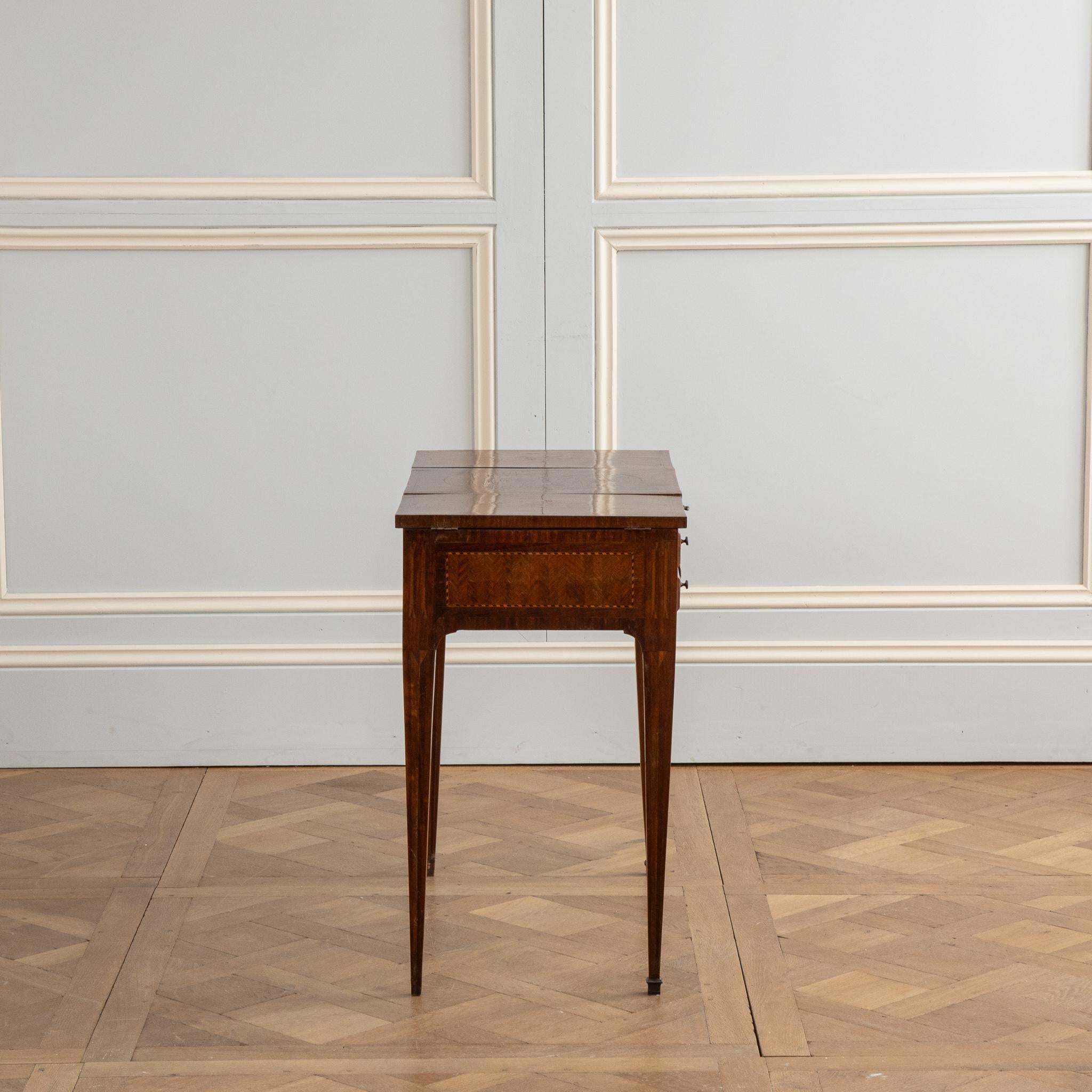 French 19th Century Marquetry Vanity Desk / Coiffeuse / Table De Toilette 