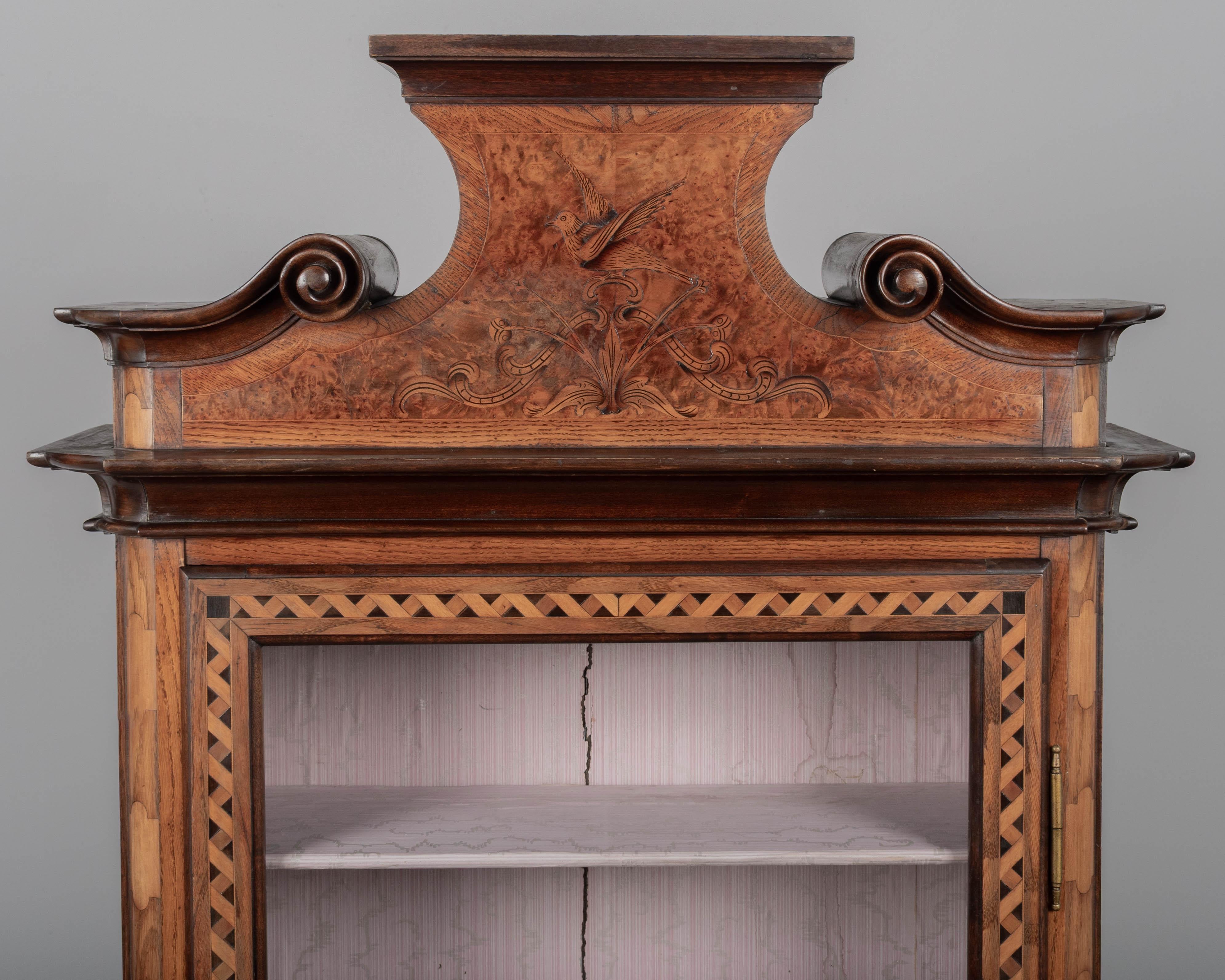 Vetrina o espositore in intarsio del XIX secolo in vendita 3