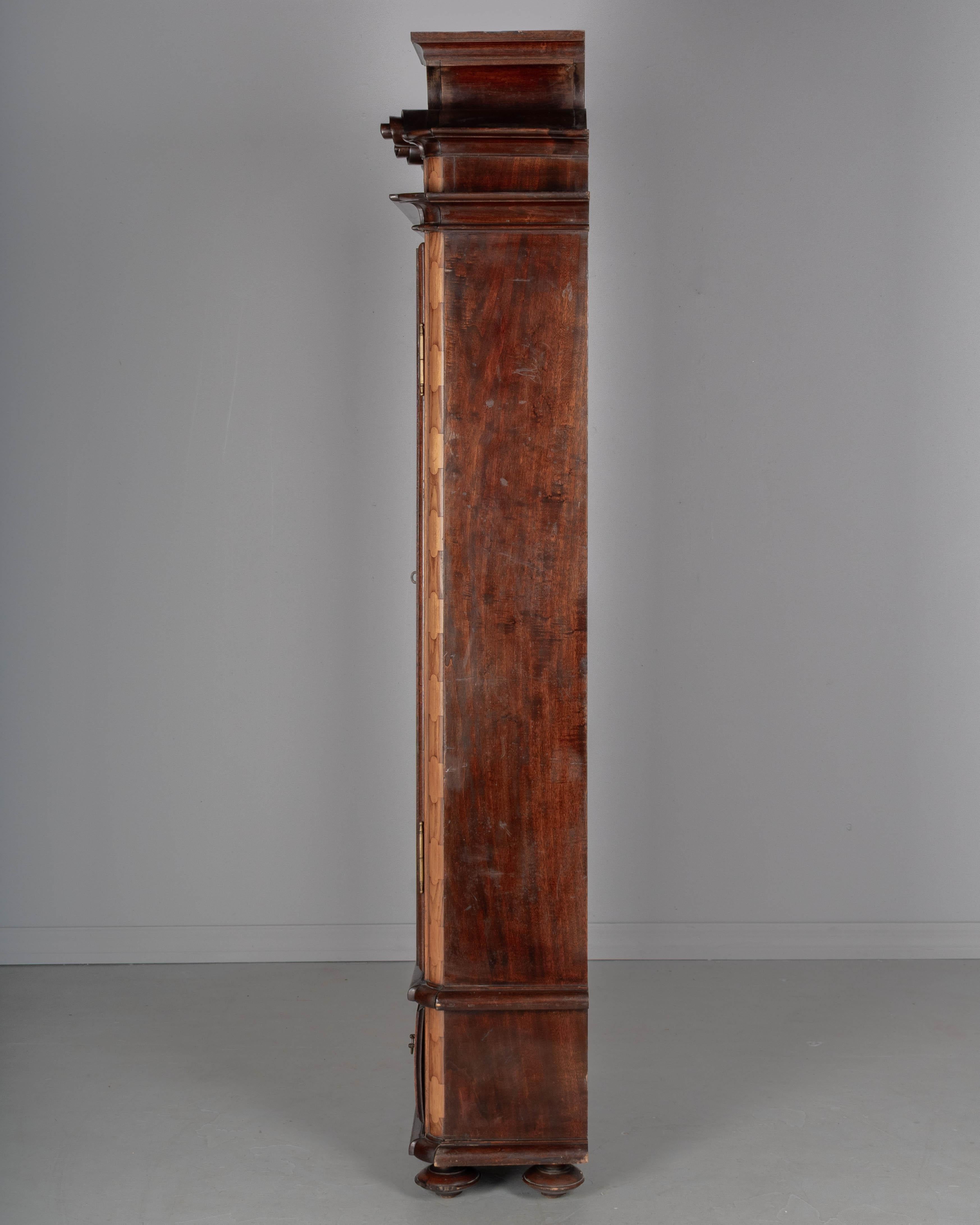 Vetrina o espositore in intarsio del XIX secolo In condizioni buone in vendita a Winter Park, FL