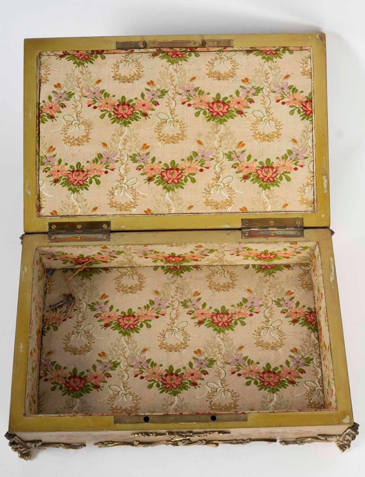 Bronzo Scatola in bronzo dorato e vernice Martin del XIX secolo, periodo Napoleone III. in vendita