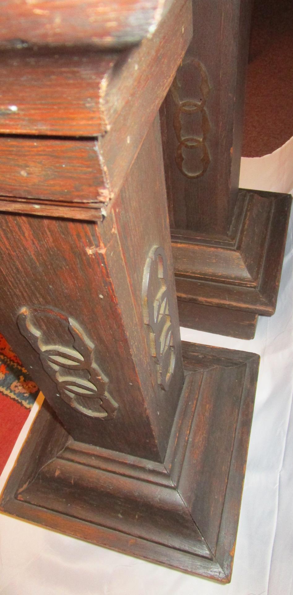 Paar rustikale Lodge-Holzsockel aus dem 19. Jahrhundert im Angebot 6