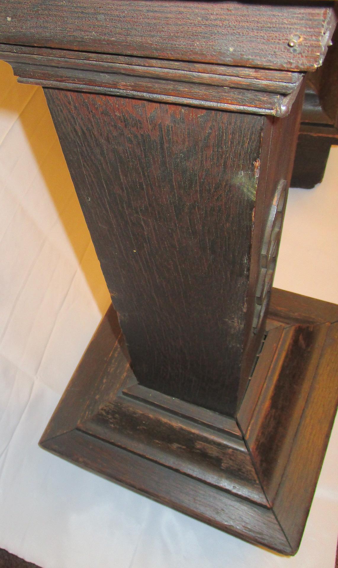 Paar rustikale Lodge-Holzsockel aus dem 19. Jahrhundert im Angebot 7