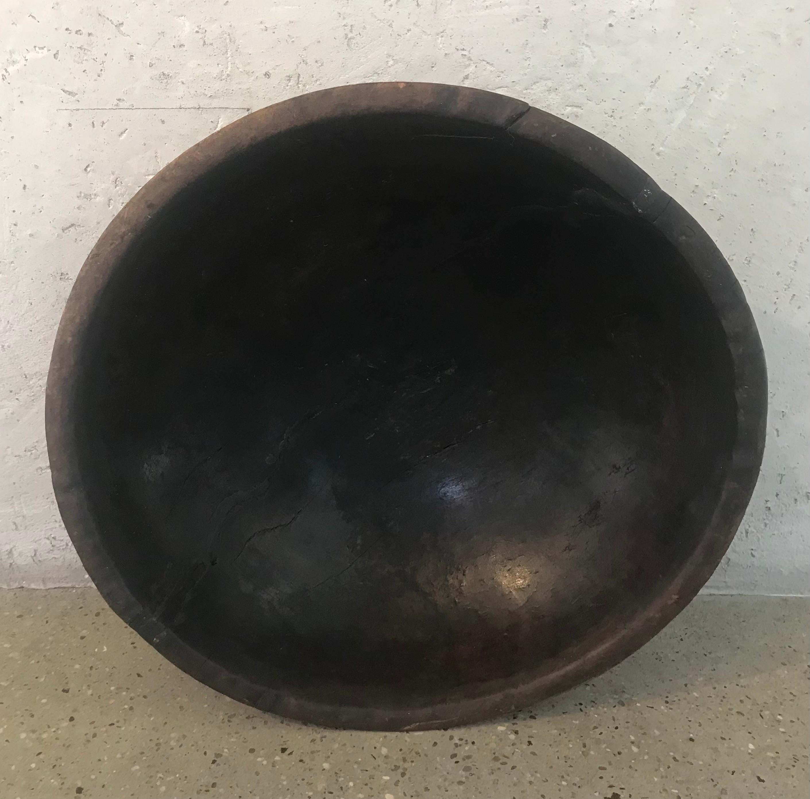 19th Century Massive Wooden Bowl / AMERICANA In Good Condition For Sale In Chicago, IL