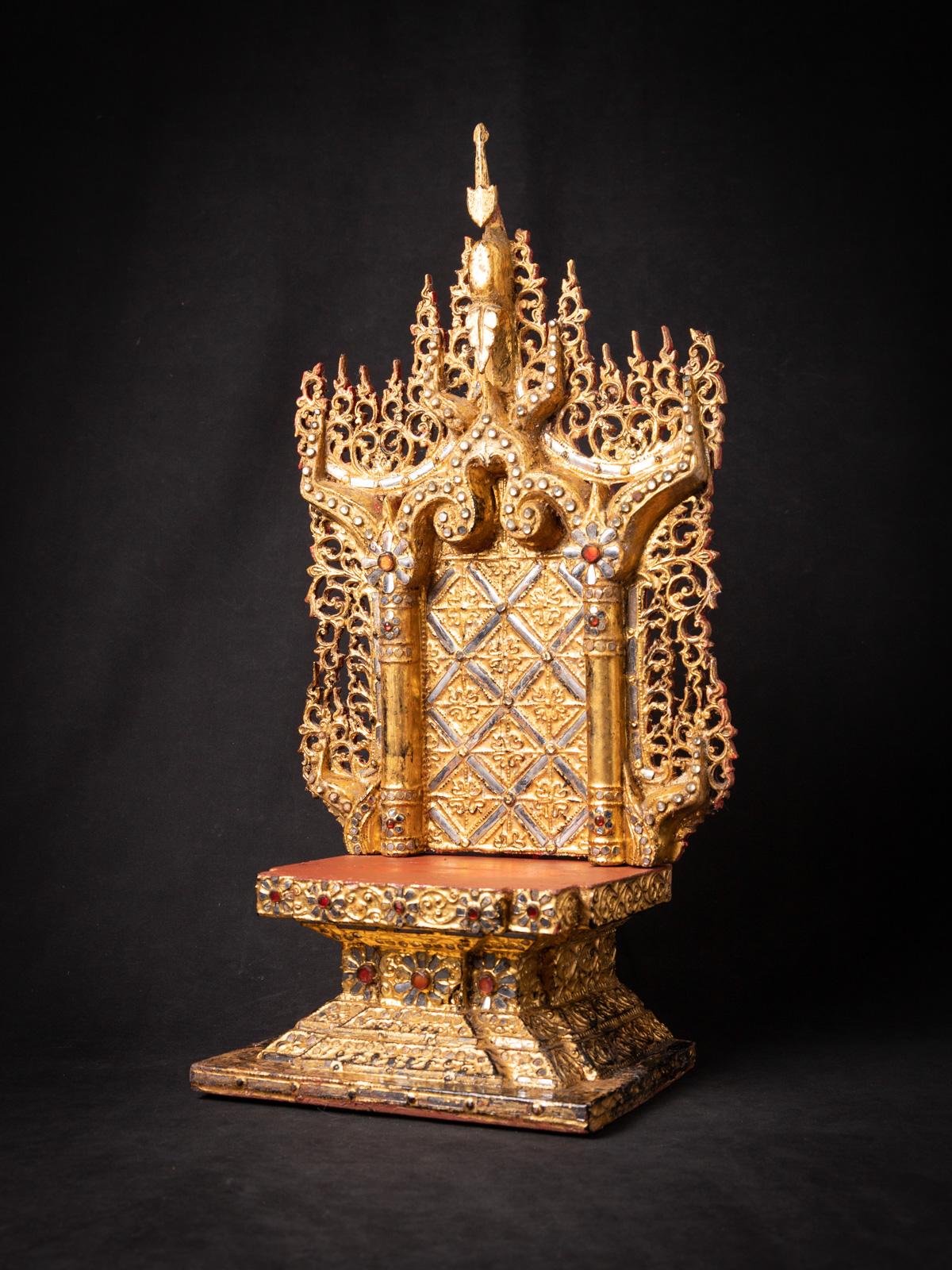 19th Century Masterpiece, Antique Wooden Burmese Throne in Mandalay Style In Good Condition For Sale In DEVENTER, NL