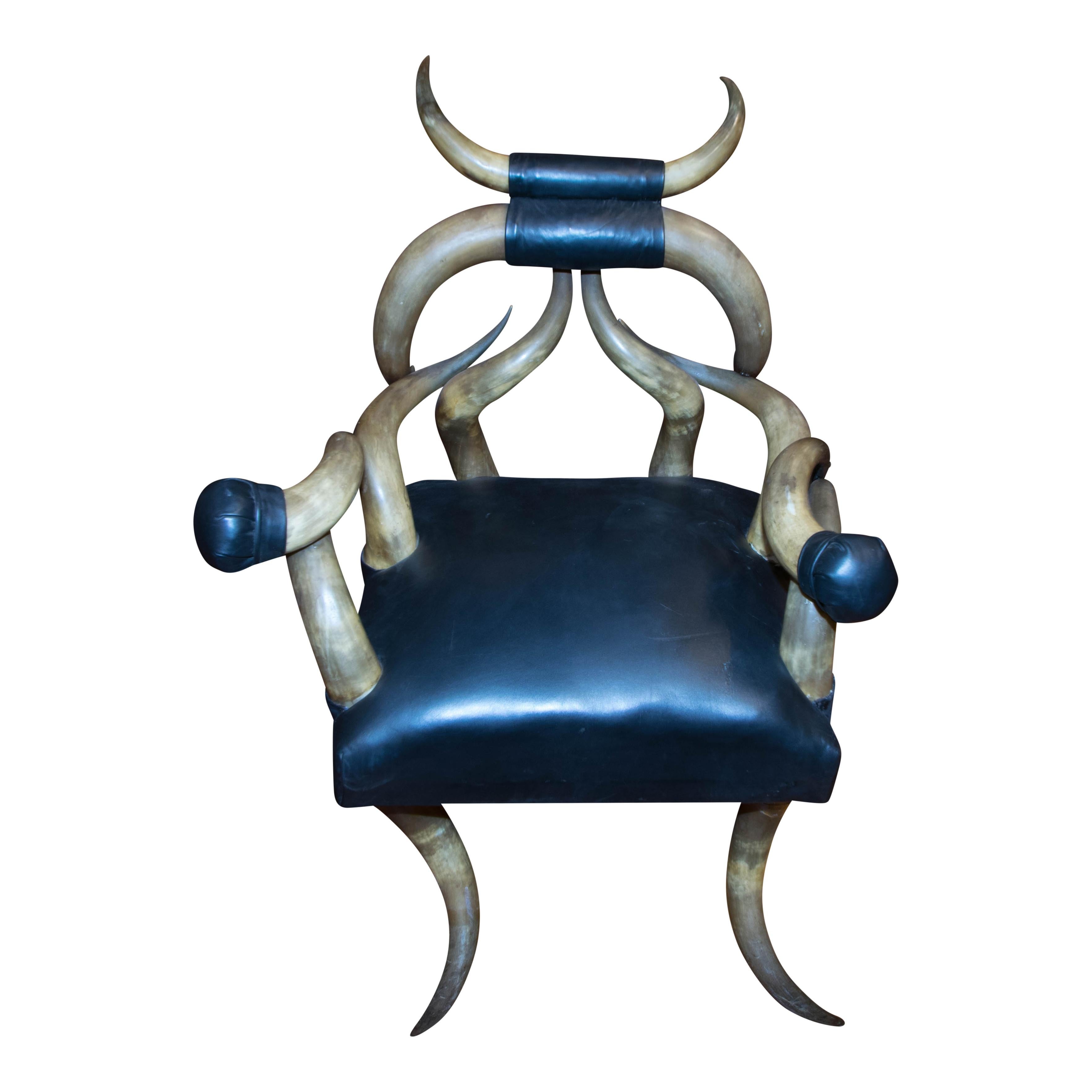 American 19th Century Matched Pair Massive Steer Horn Chairs For Sale