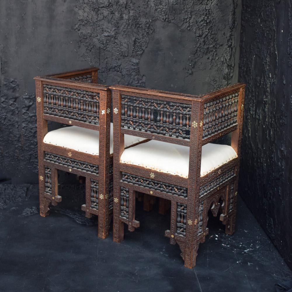 Passendes Paar maurische syrische handgefertigte Stühle aus dem 19. Jahrhundert im Angebot 5