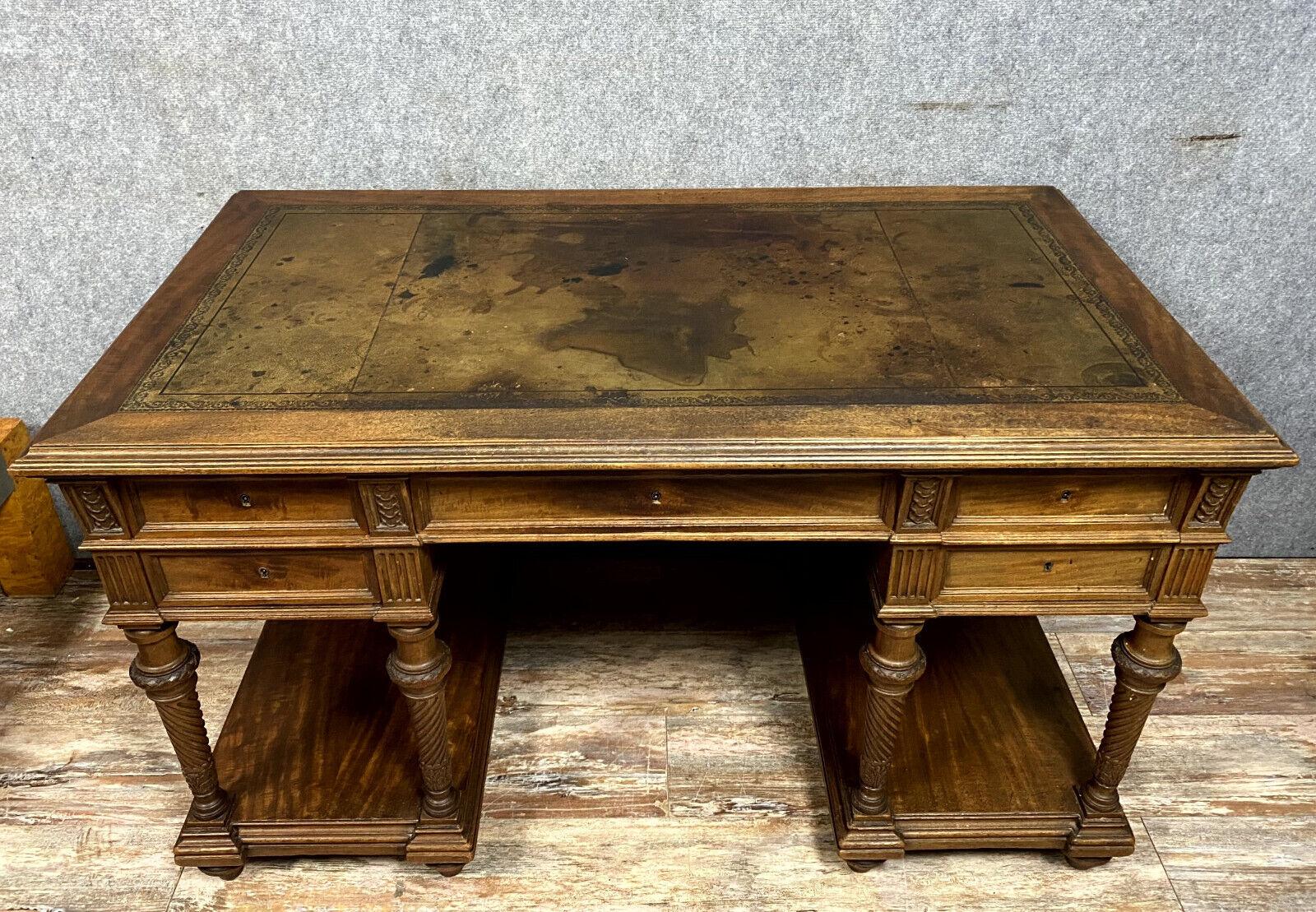 Mid-19th Century 19th Century Mazarin Style Center Desk with Drawers in Walnut -1X54 For Sale