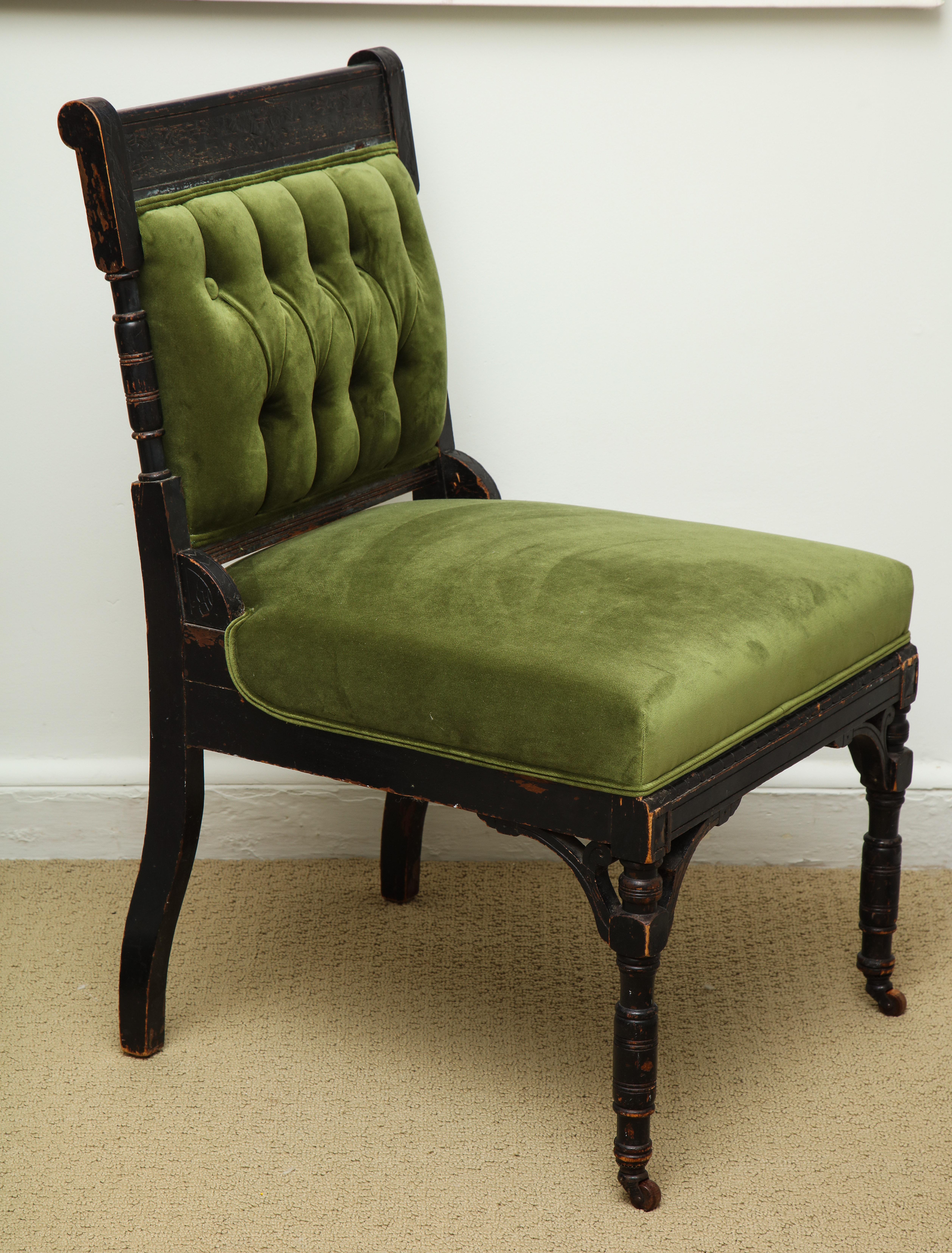 19th Century Medieval Green Velvet Chair For Sale 8