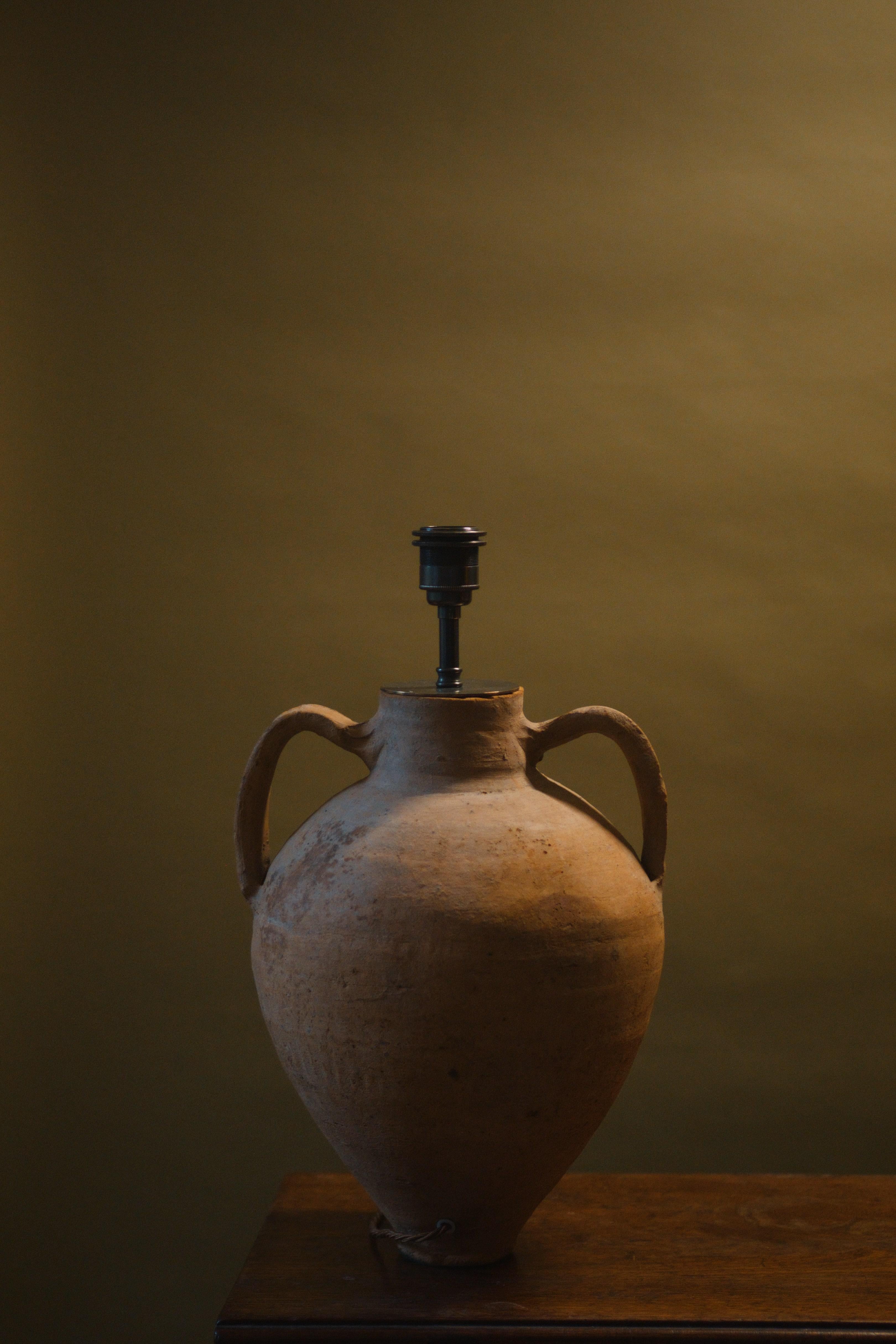 Turkish 20th Century Mediterranean Amphora Clay Pot Lamp – Vintage Handcrafted Lighting