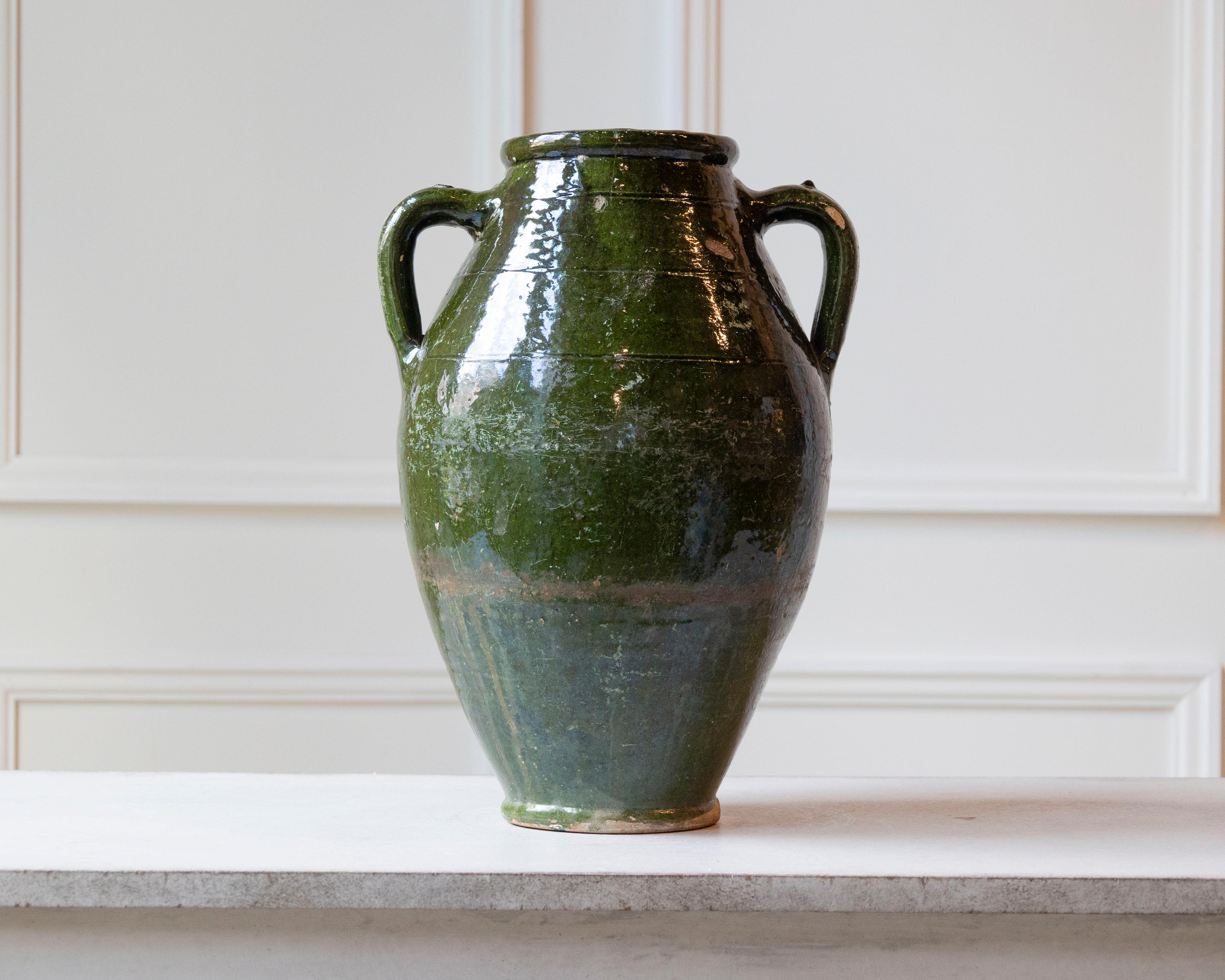 19th Century Mediterranean Olive Green Terracotta Jar with Double Handles In Good Condition For Sale In Atlanta, GA