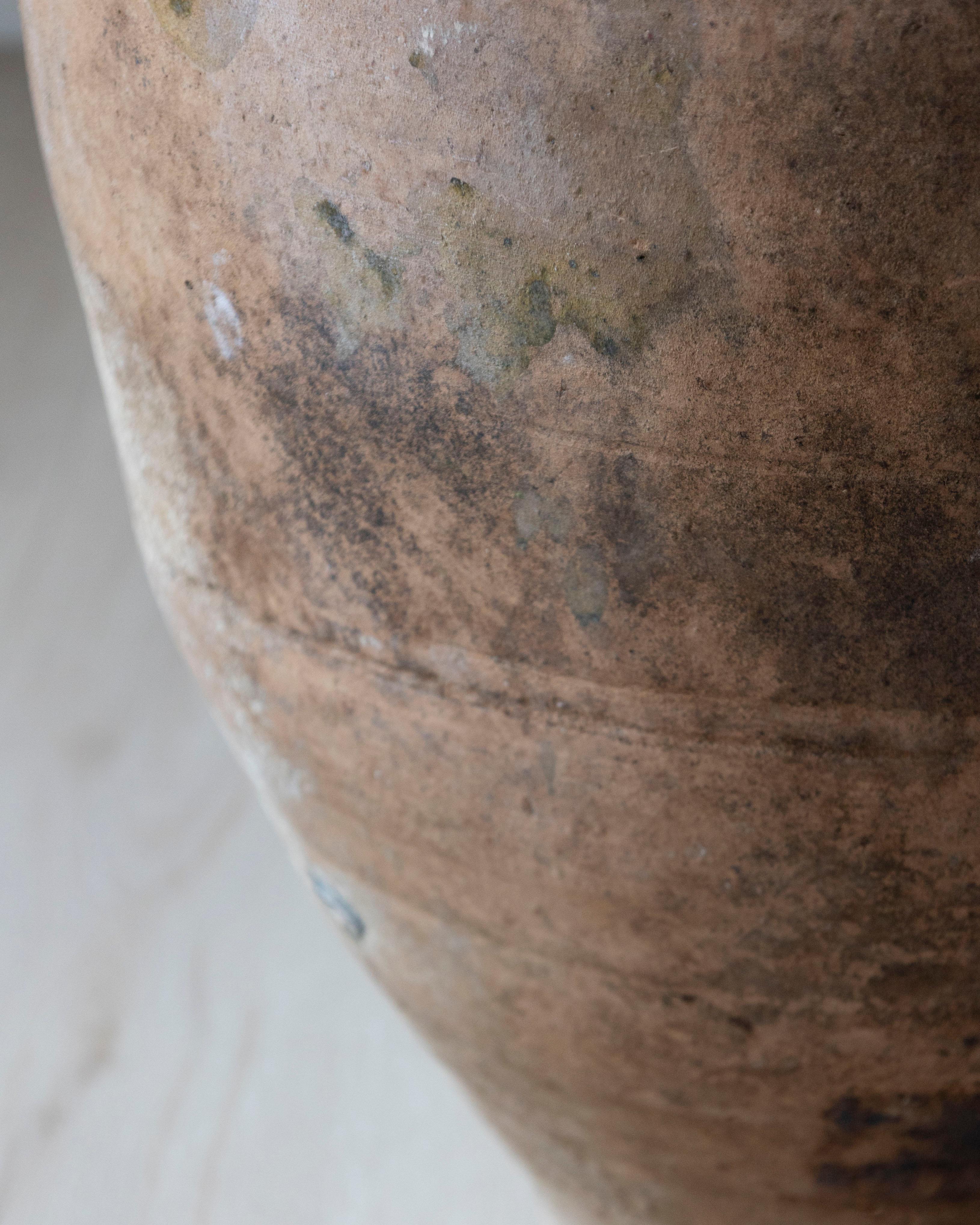 19th Century Mediterranean Terracotta Jar with Green Glazed Rim and Handles For Sale 7