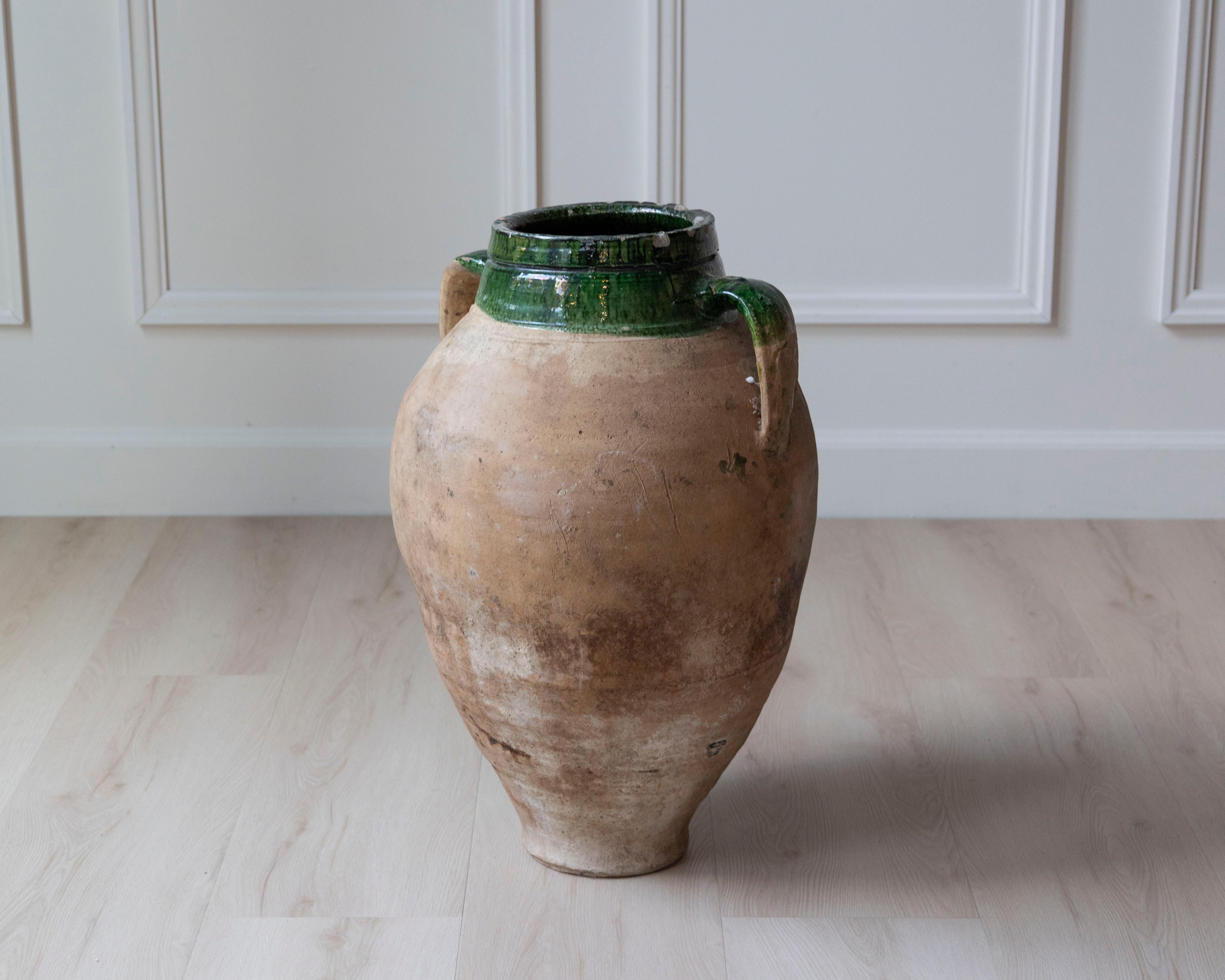 Balkan 19th Century Mediterranean Terracotta Jar with Green Glazed Rim and Handles For Sale
