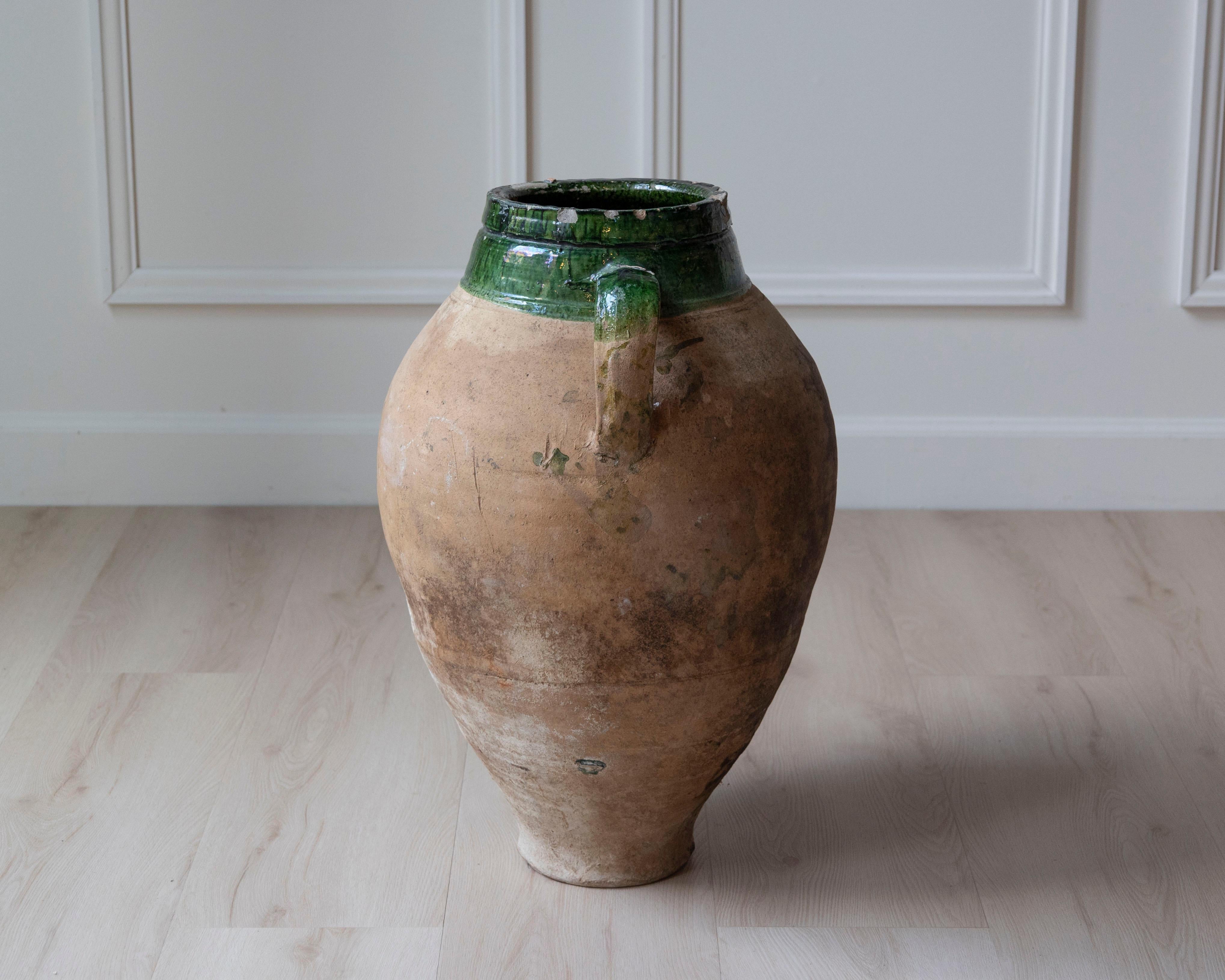 19th Century Mediterranean Terracotta Jar with Green Glazed Rim and Handles In Good Condition For Sale In Atlanta, GA