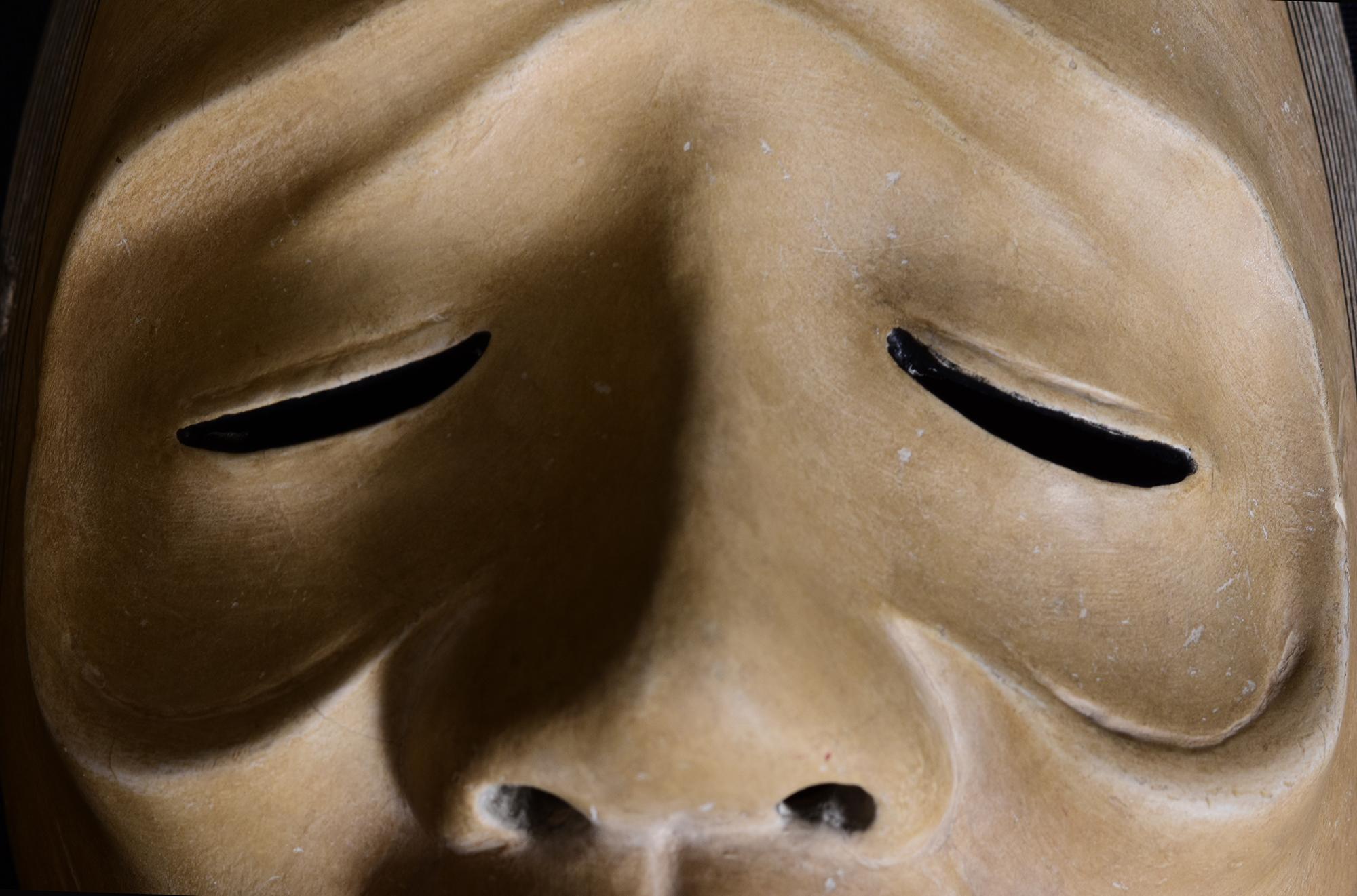 Sculpté à la main 19e siècle, Meiji, Masque de nô japonais ancien en bois en vente