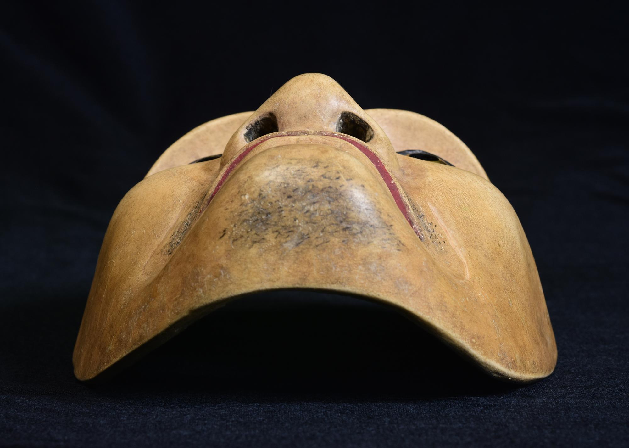 Bois 19e siècle, Meiji, Masque de nô japonais ancien en bois en vente