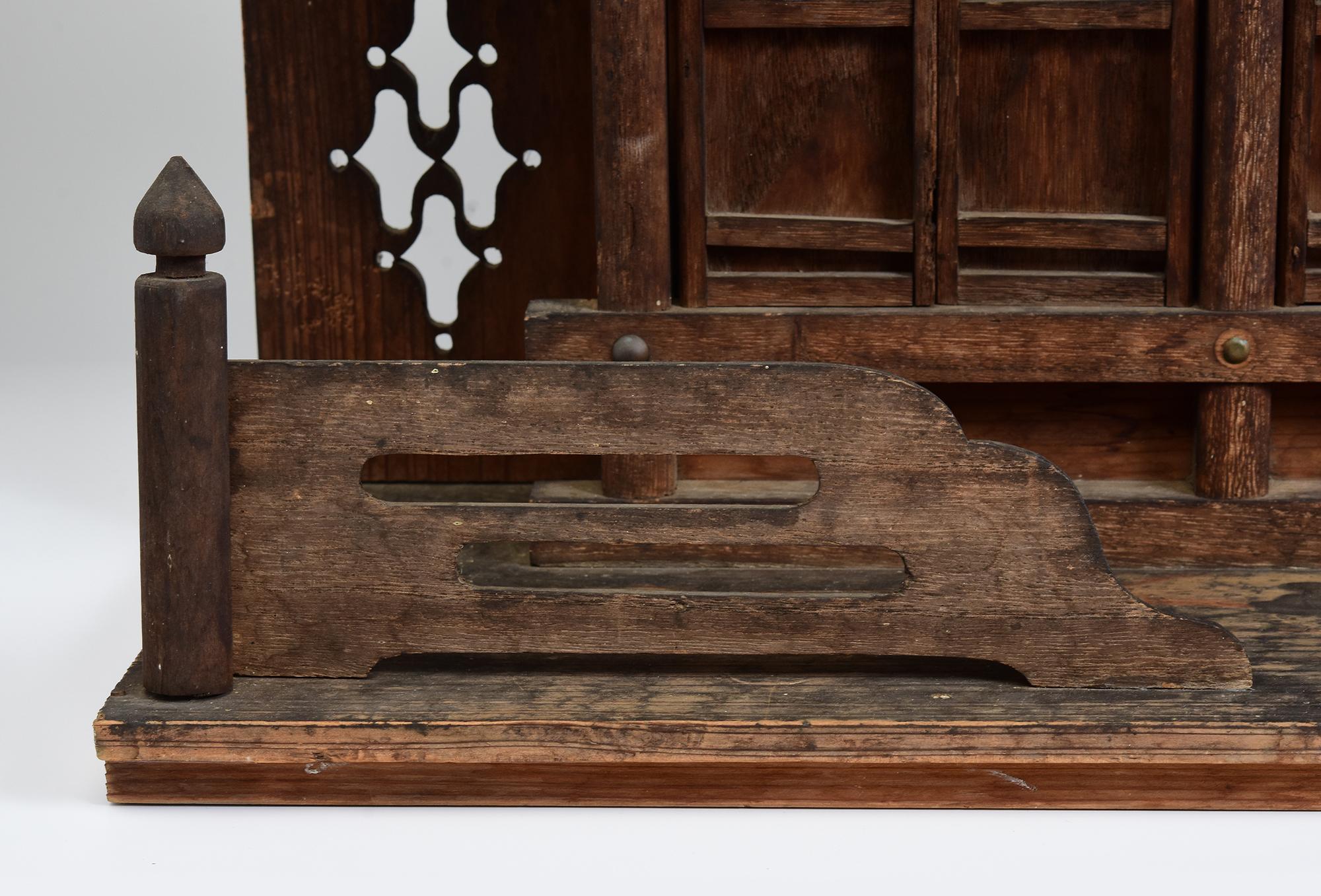 19e siècle, Meiji, Ancien sanctuaire japonais en bois en vente 2