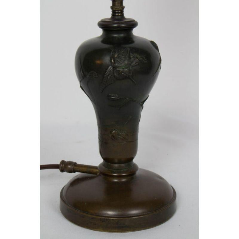 Japanische Bronze-Tischlampe aus der Meiji-Periode des 19. Jahrhunderts im Zustand „Gut“ im Angebot in Canton, MA